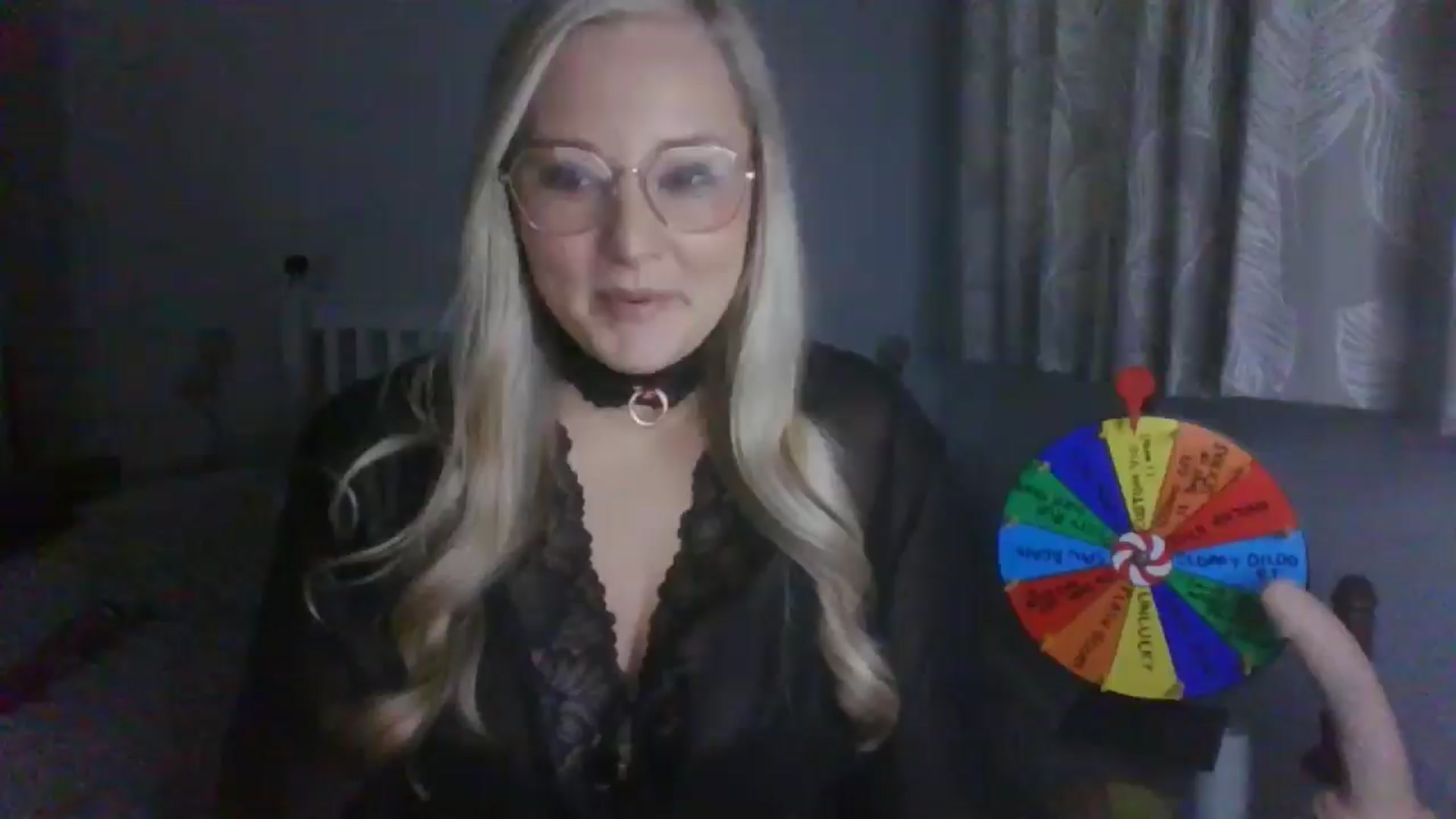 Gallery image thumbnail from AlexisBrookeX's myfreecams stream on, 12/11/2024, 14:19 image 1 of 20
