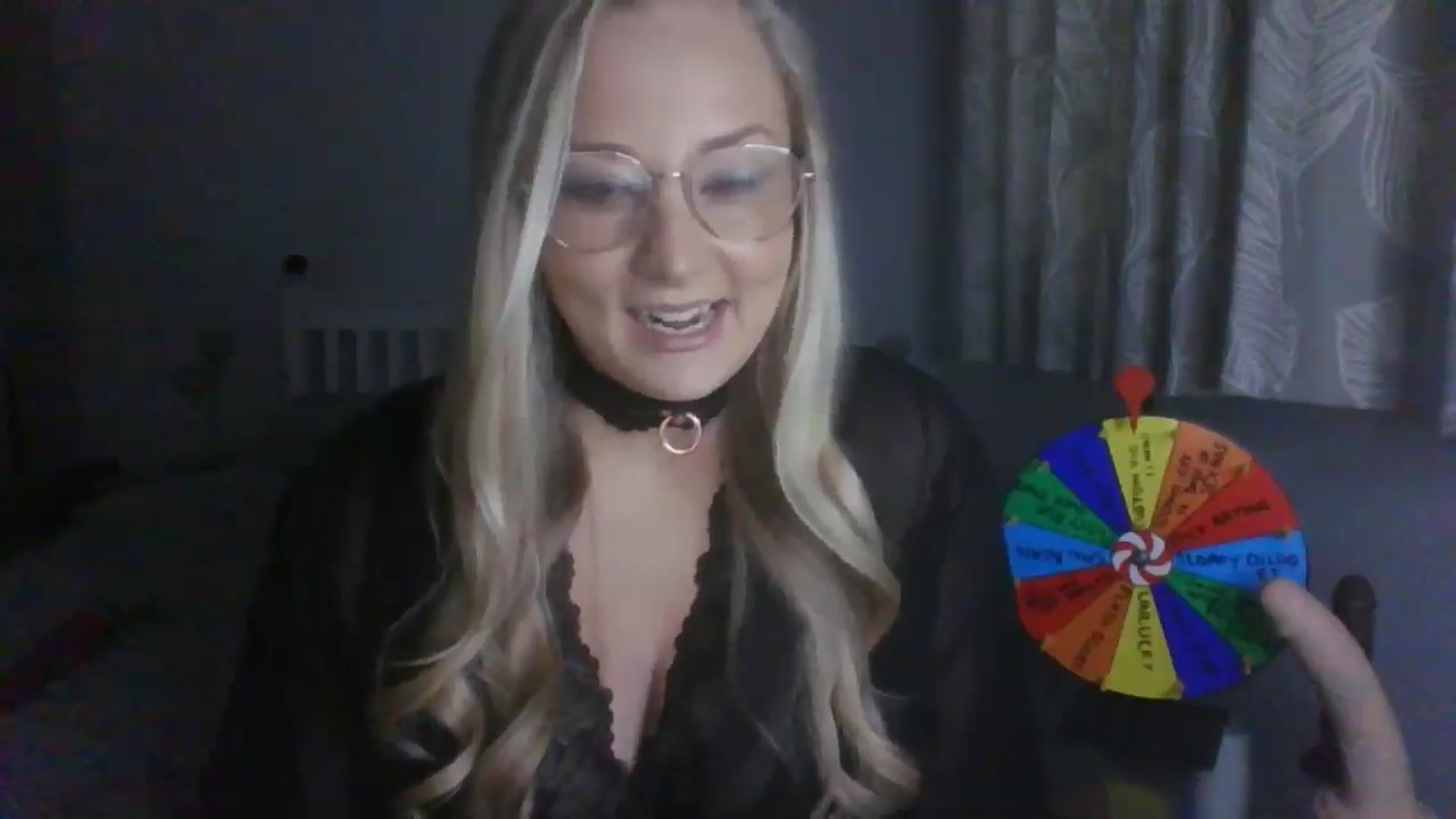 Gallery image thumbnail from AlexisBrookeX's myfreecams stream on, 12/11/2024, 14:19 image 6 of 20