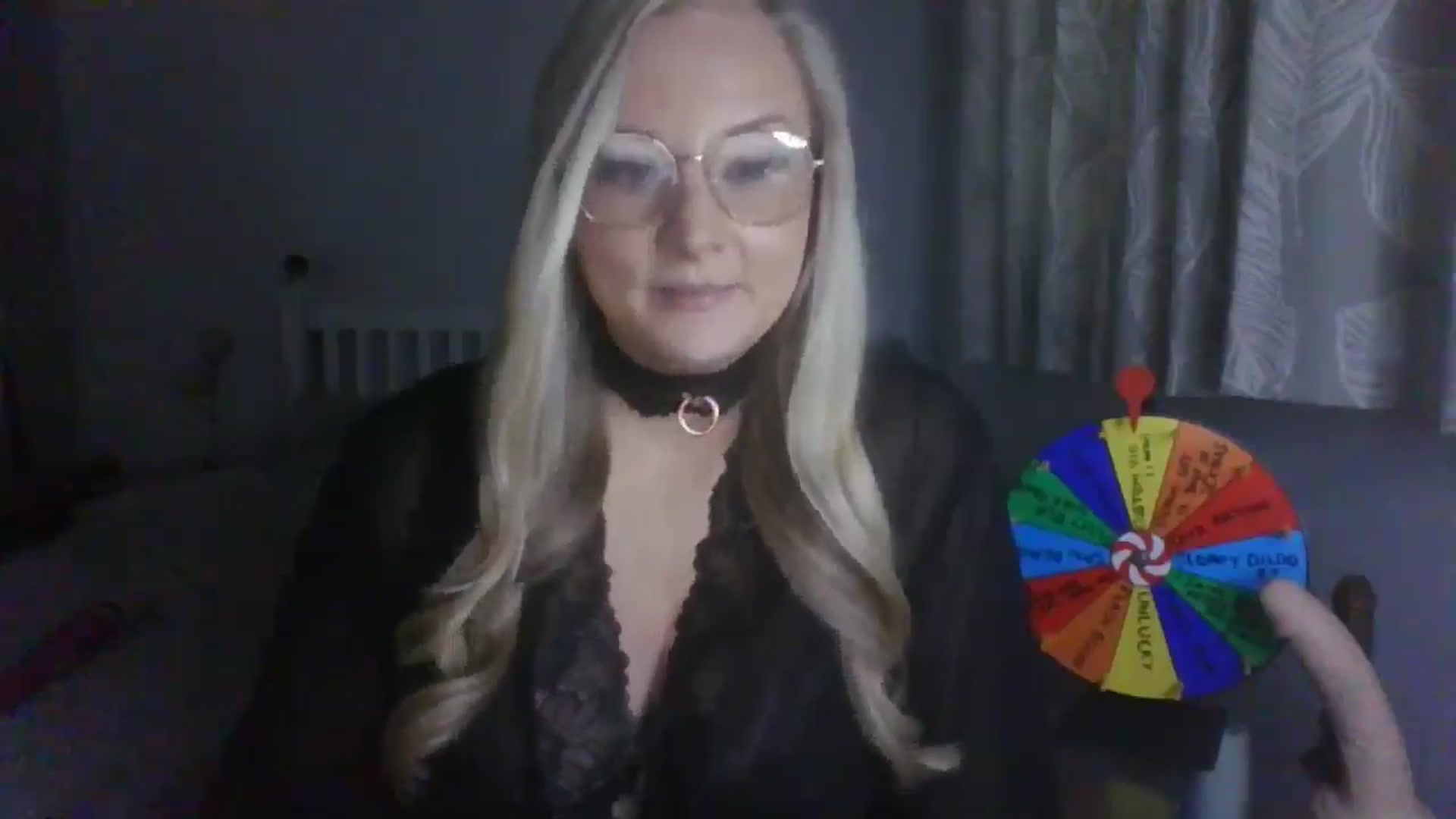 Gallery image thumbnail from AlexisBrookeX's myfreecams stream on, 12/11/2024, 14:19 image 7 of 20