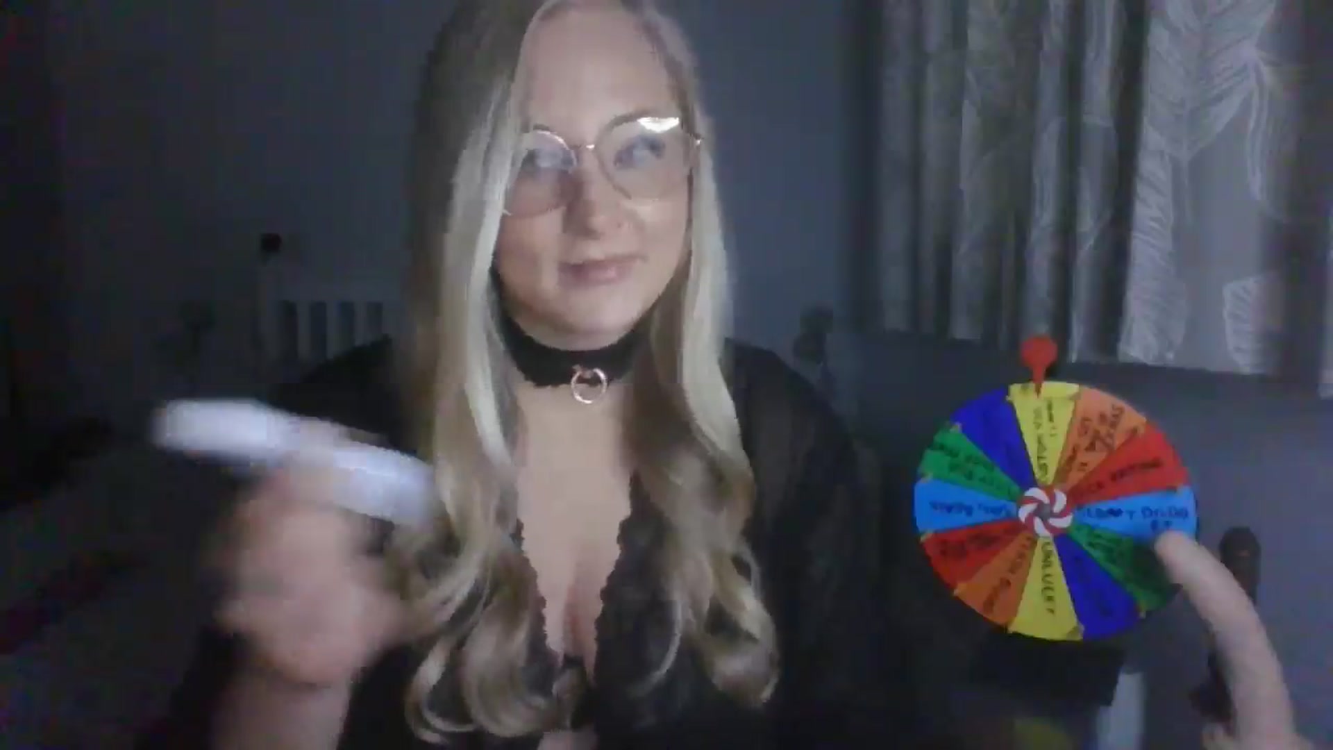 Gallery image thumbnail from AlexisBrookeX's myfreecams stream on, 12/11/2024, 14:19 image 2 of 20