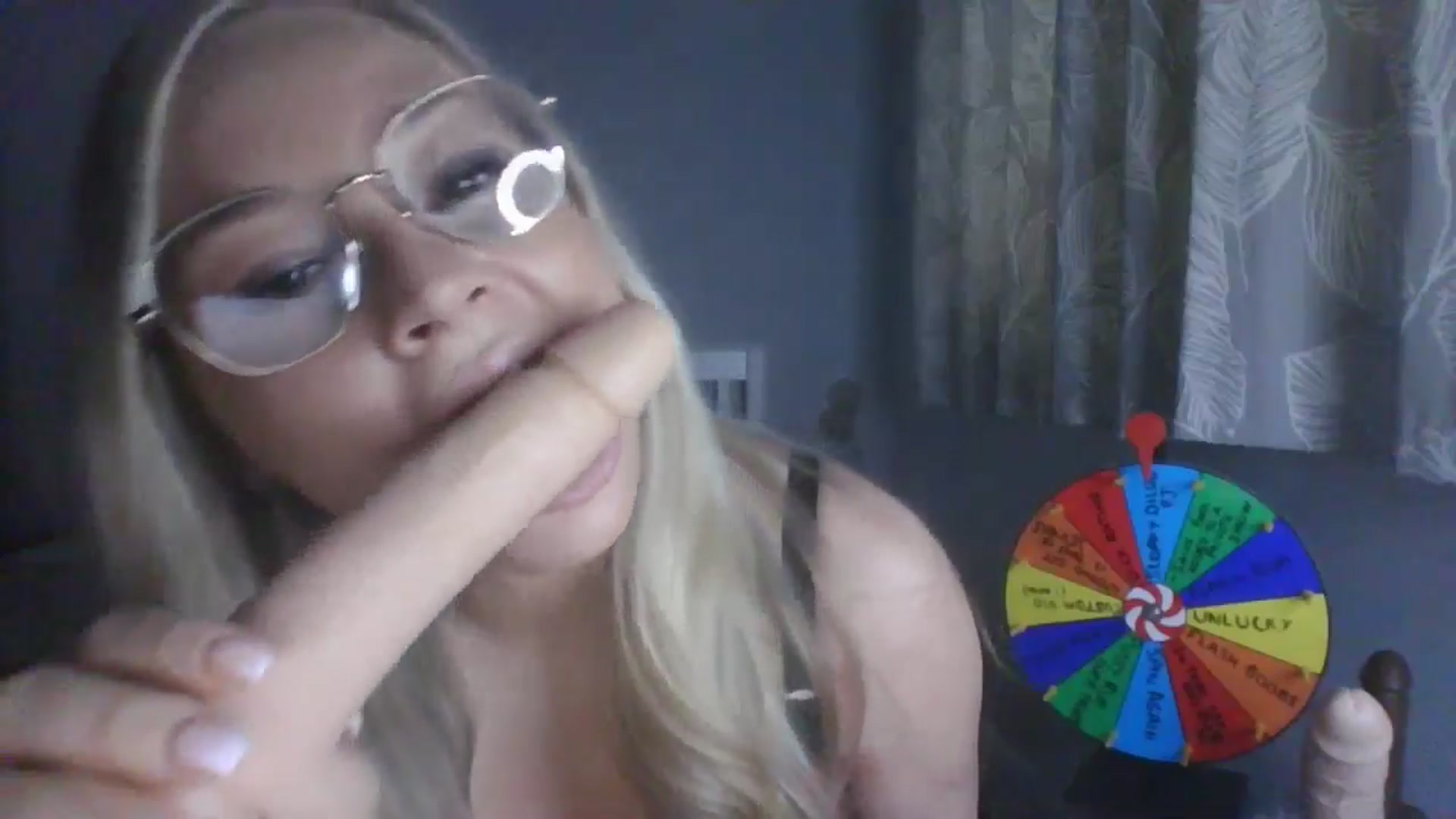 Gallery image thumbnail from AlexisBrookeX's myfreecams stream on, 12/12/2024, 13:52 image 14 of 20