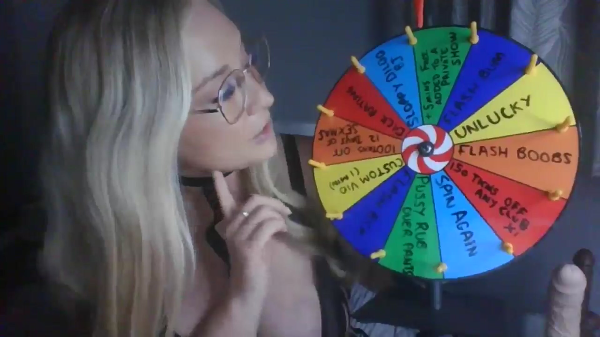 Gallery image thumbnail from AlexisBrookeX's myfreecams stream on, 12/12/2024, 16:17 image 8 of 20