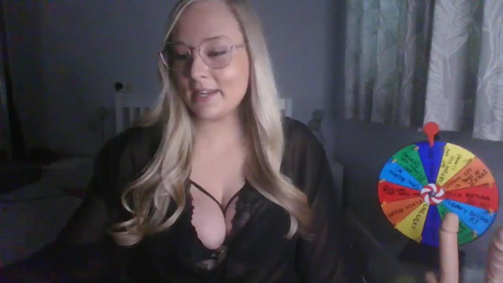 Gallery image thumbnail from AlexisBrookeX's myfreecams stream on, 12/13/2024, 13:50 image 3 of 20