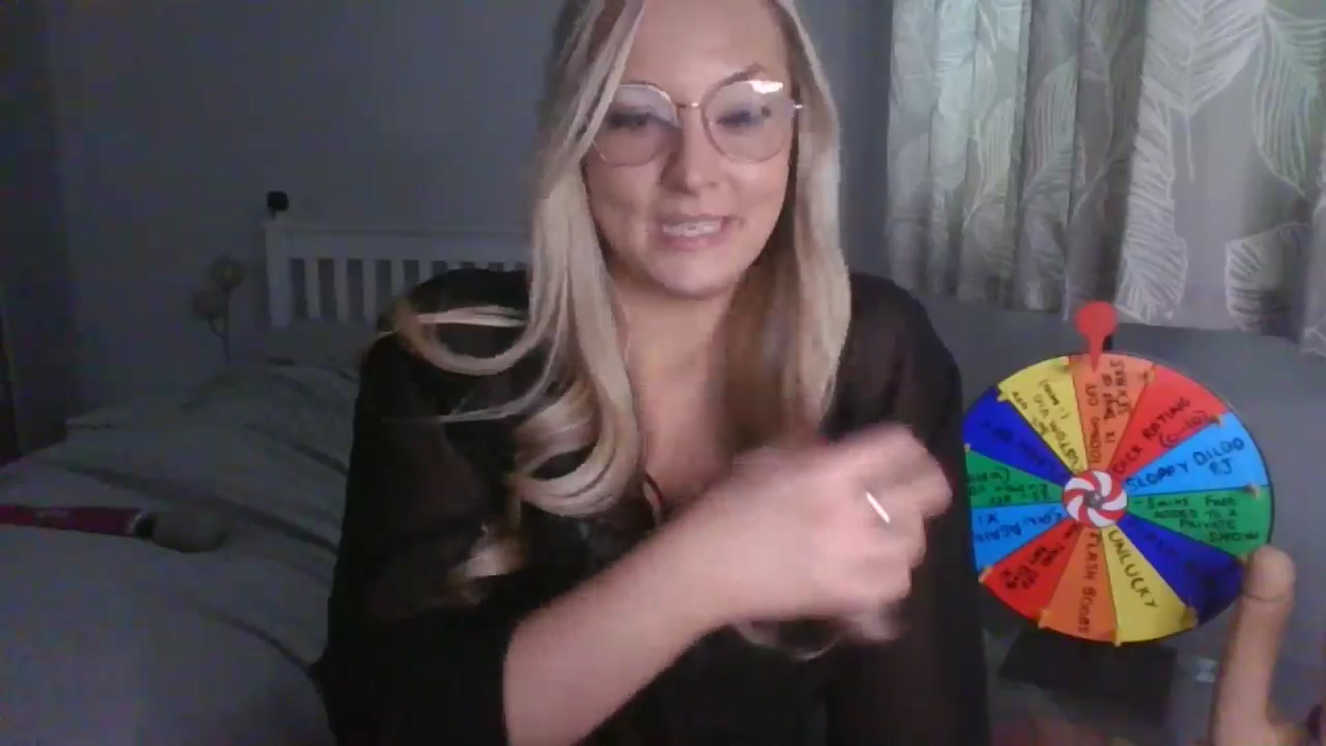 Gallery image thumbnail from AlexisBrookeX's myfreecams stream on, 12/18/2024, 13:46 image 11 of 20