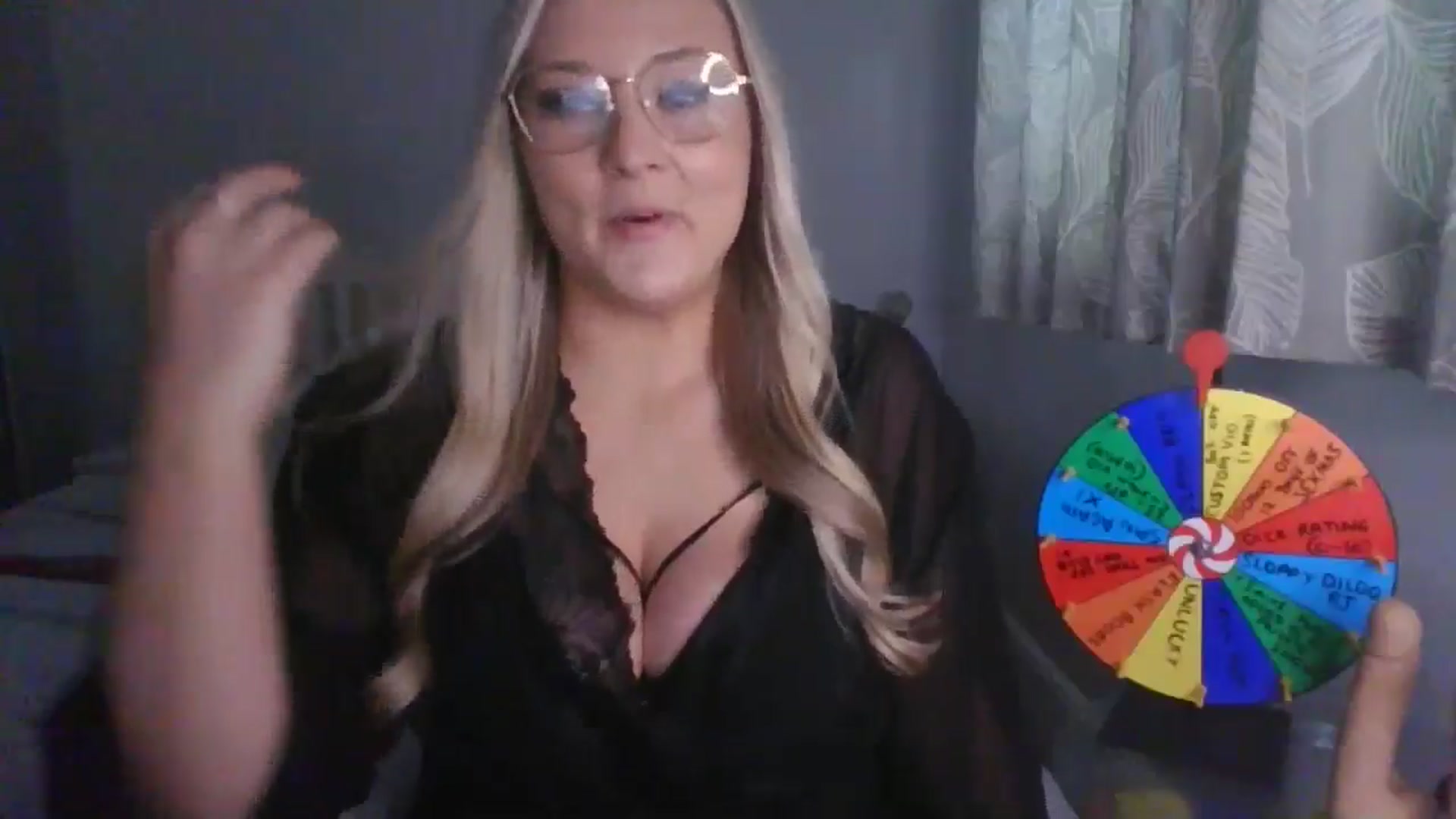 Gallery image thumbnail from AlexisBrookeX's myfreecams stream on, 12/18/2024, 13:46 image 3 of 20