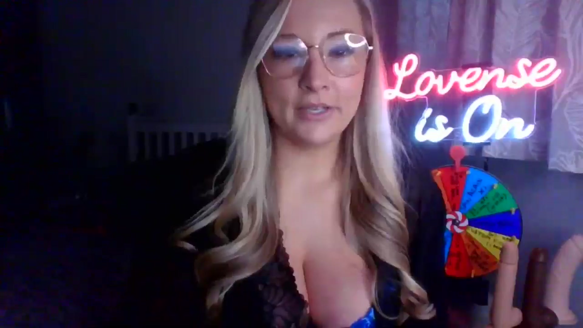Gallery image thumbnail from AlexisBrookeX's myfreecams stream on, 12/19/2024, 15:02 image 5 of 20