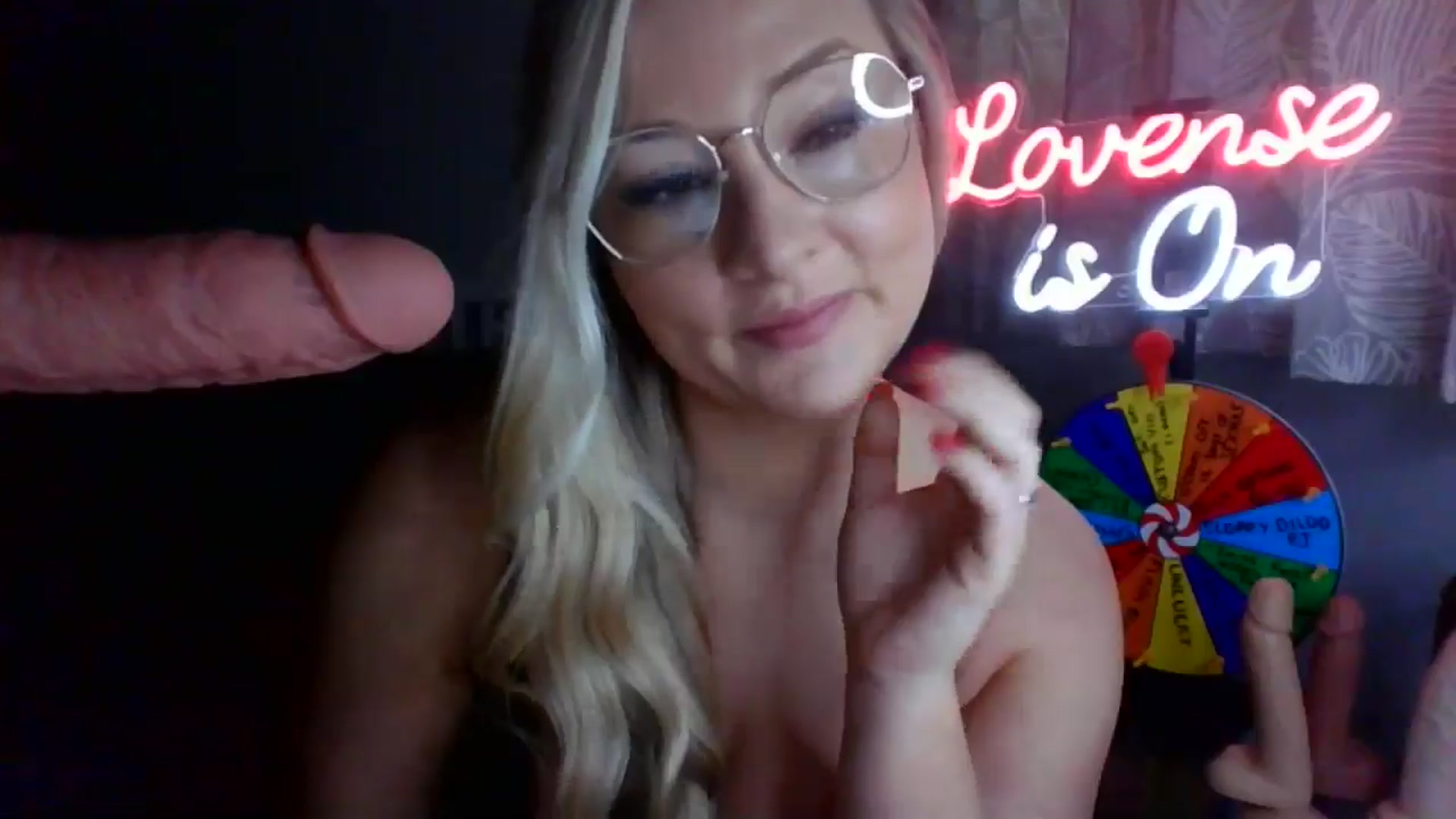 Gallery image thumbnail from AlexisBrookeX's myfreecams stream on, 12/21/2024, 14:13 image 19 of 20
