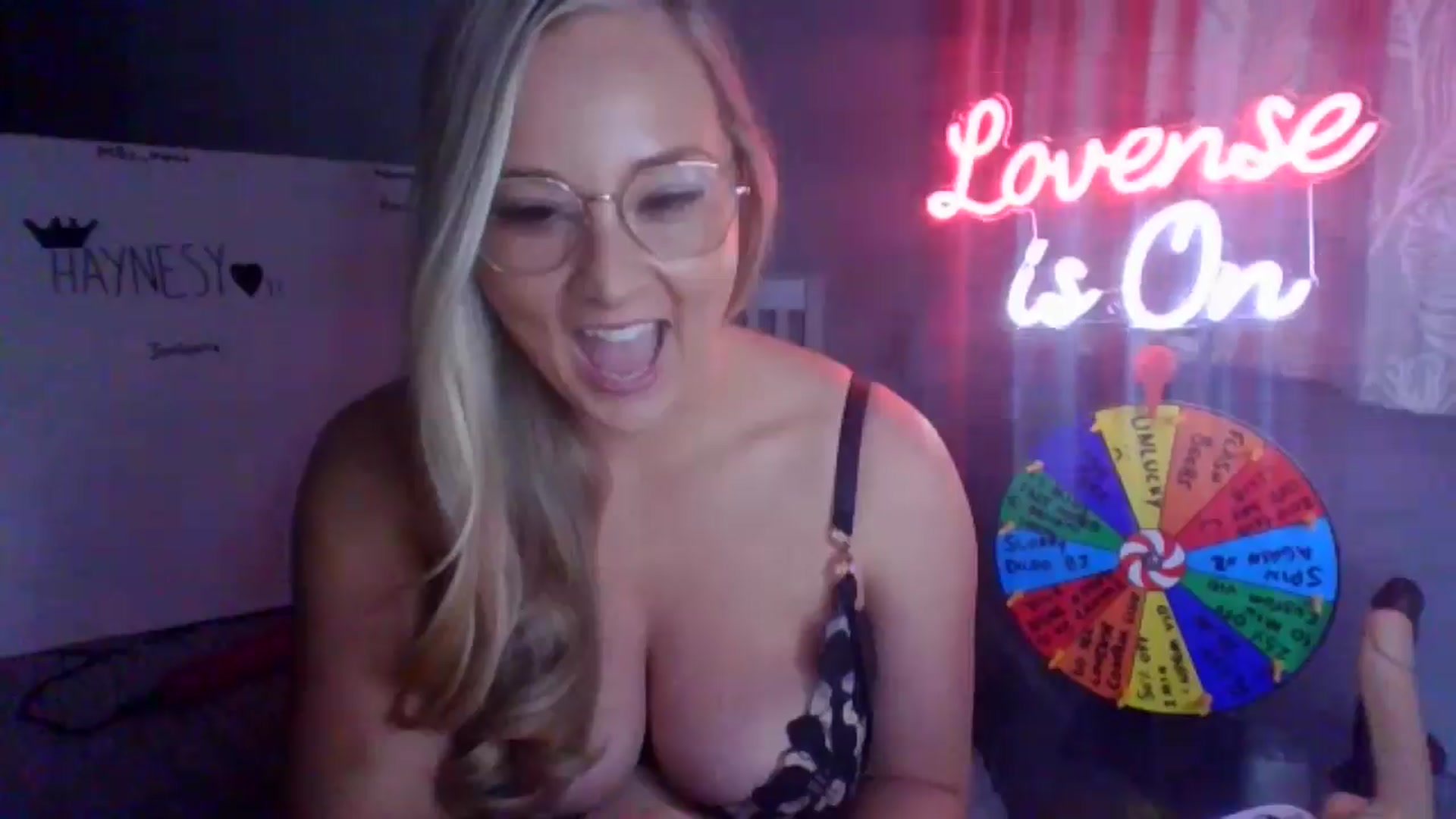 Gallery image thumbnail from AlexisBrookeX's myfreecams stream on, 12/27/2024, 19:57 image 14 of 20