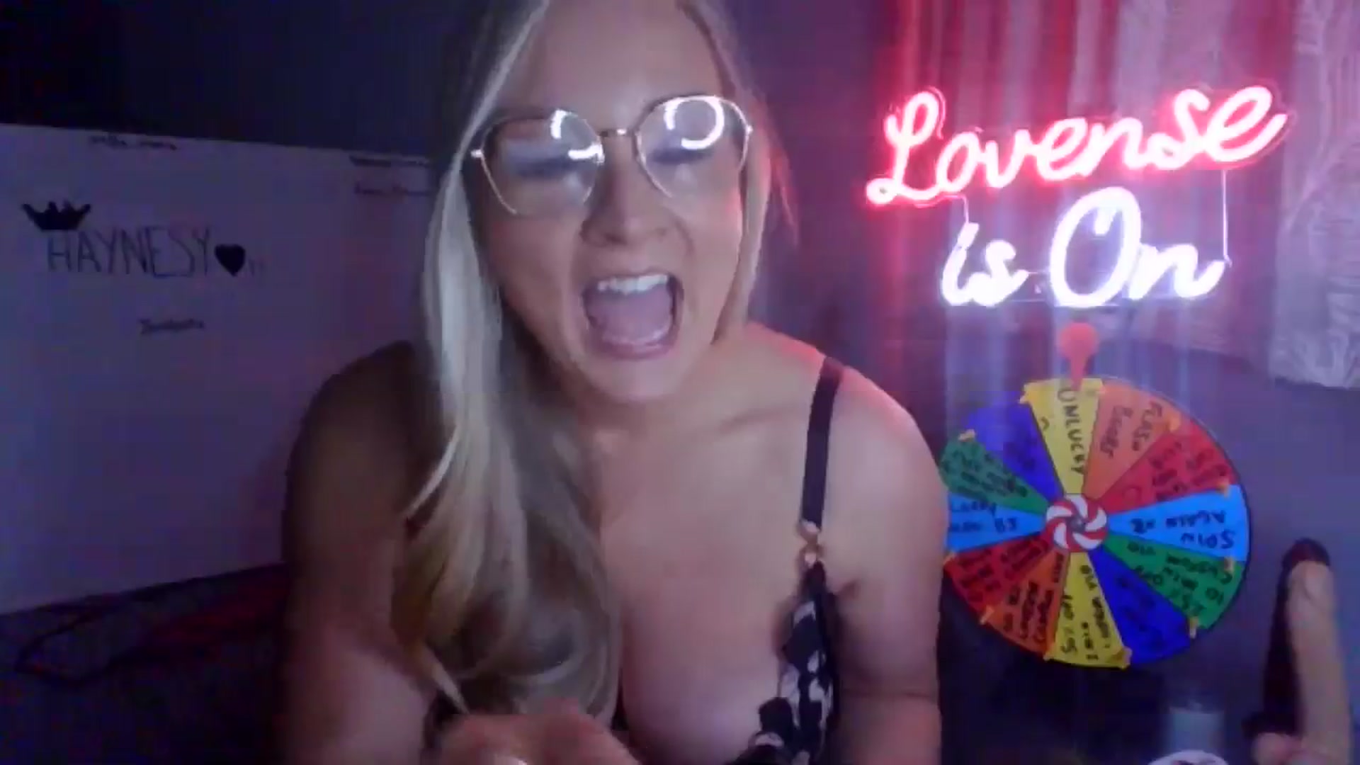 Gallery image thumbnail from AlexisBrookeX's myfreecams stream on, 12/27/2024, 19:57 image 2 of 20