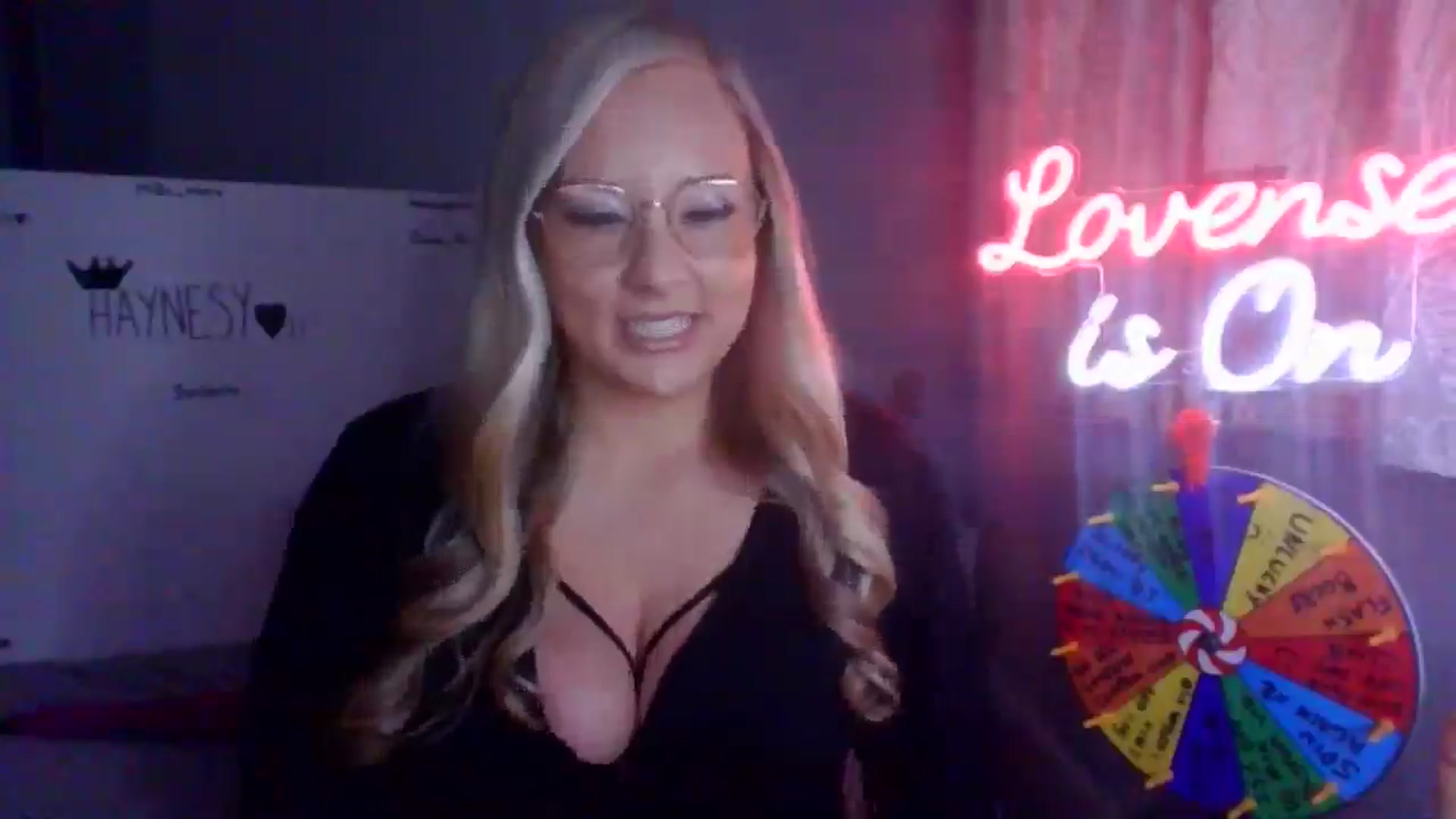 Gallery image thumbnail from AlexisBrookeX's myfreecams stream on, 12/28/2024, 14:54 image 6 of 20