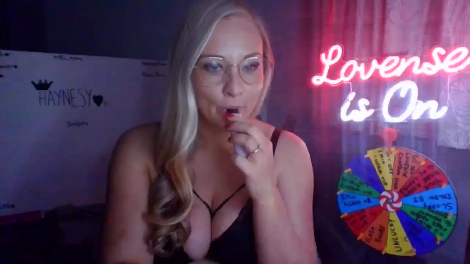 Gallery image thumbnail from AlexisBrookeX's myfreecams stream on, 12/28/2024, 16:29 image 9 of 20