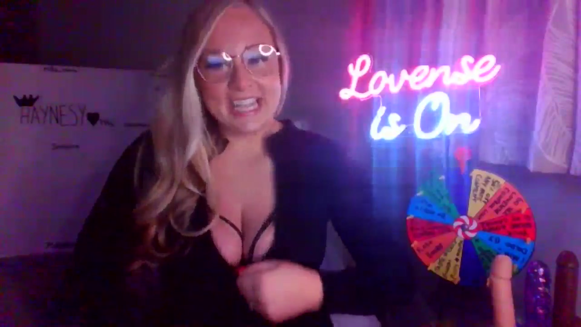 Gallery image thumbnail from AlexisBrookeX's myfreecams stream on, 01/02/2025, 16:06 image 10 of 20