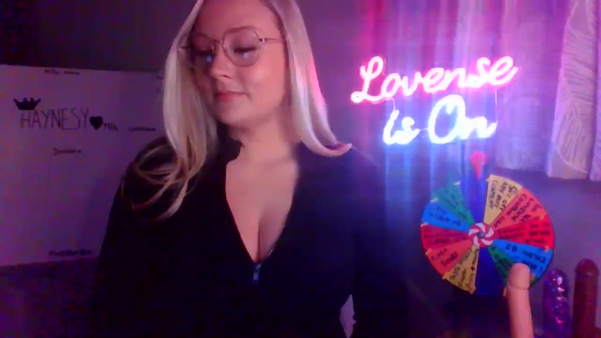 Gallery image thumbnail from AlexisBrookeX's myfreecams stream on, 01/02/2025, 16:06 image 12 of 20