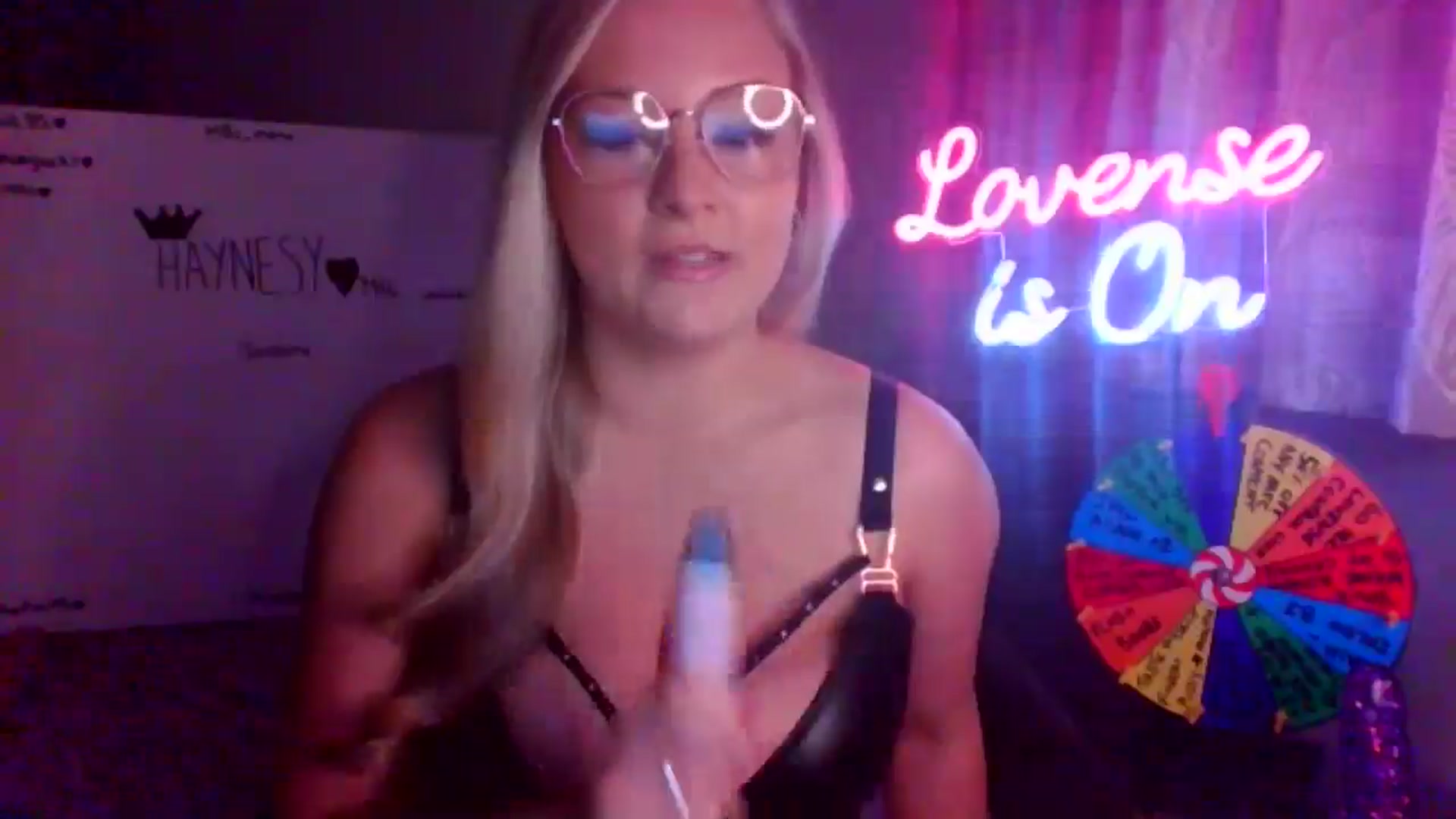 Gallery image thumbnail from AlexisBrookeX's myfreecams stream on, 01/02/2025, 17:24 image 13 of 20