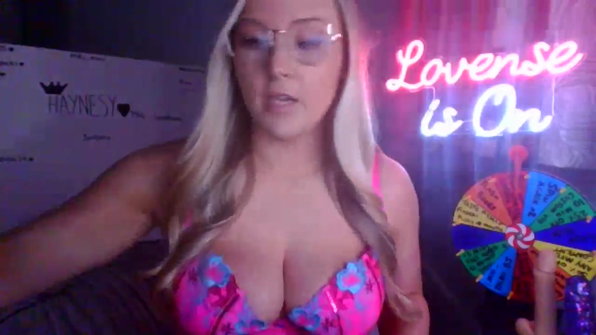 Gallery image thumbnail from AlexisBrookeX's myfreecams stream on, 01/03/2025, 21:33 image 2 of 20