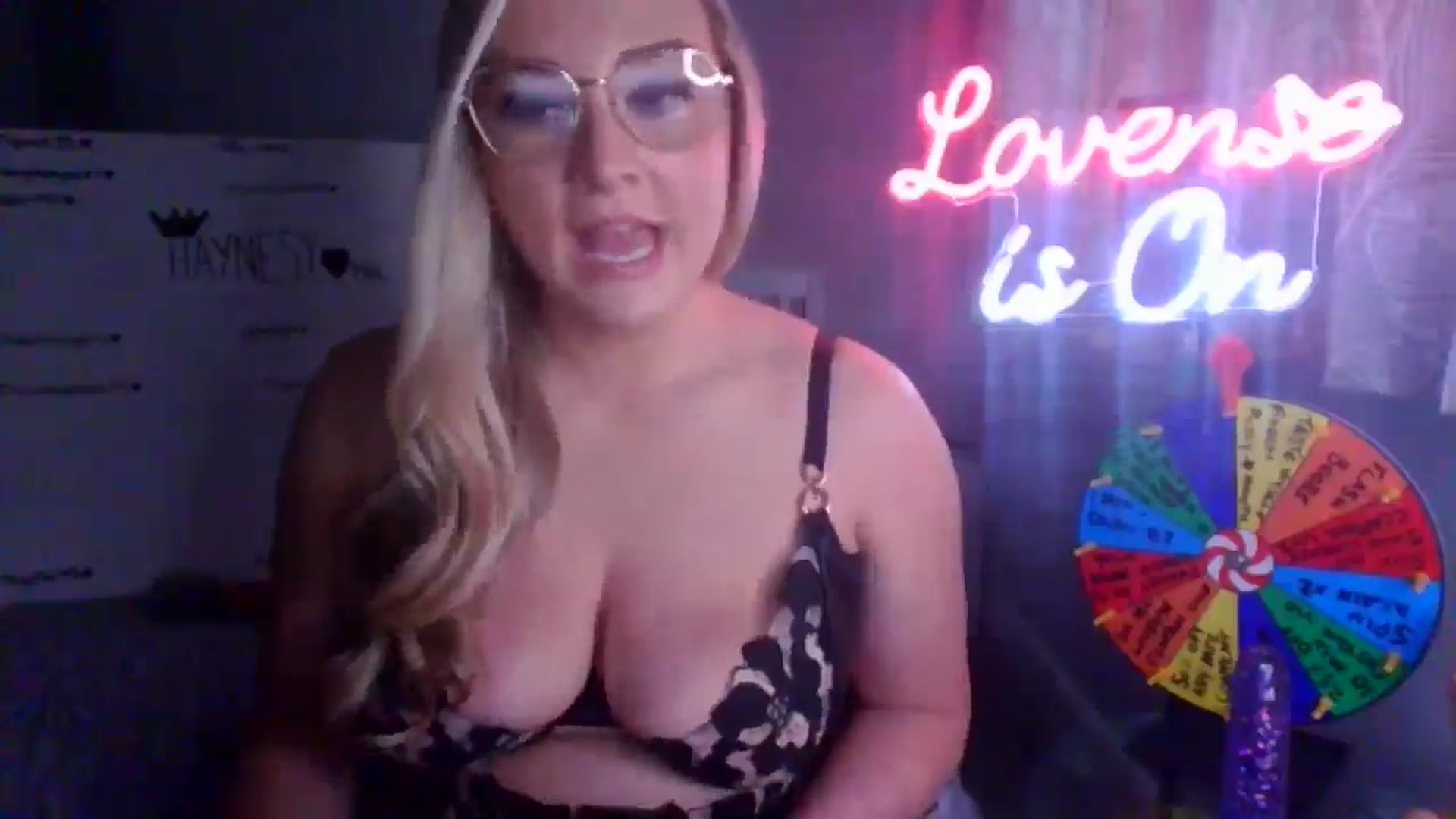 Gallery image thumbnail from AlexisBrookeX's myfreecams stream on, 01/07/2025, 15:03 image 7 of 20