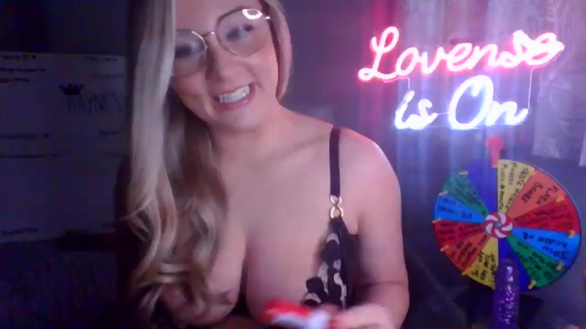Gallery image thumbnail from AlexisBrookeX's myfreecams stream on, 01/07/2025, 15:03 image 1 of 20