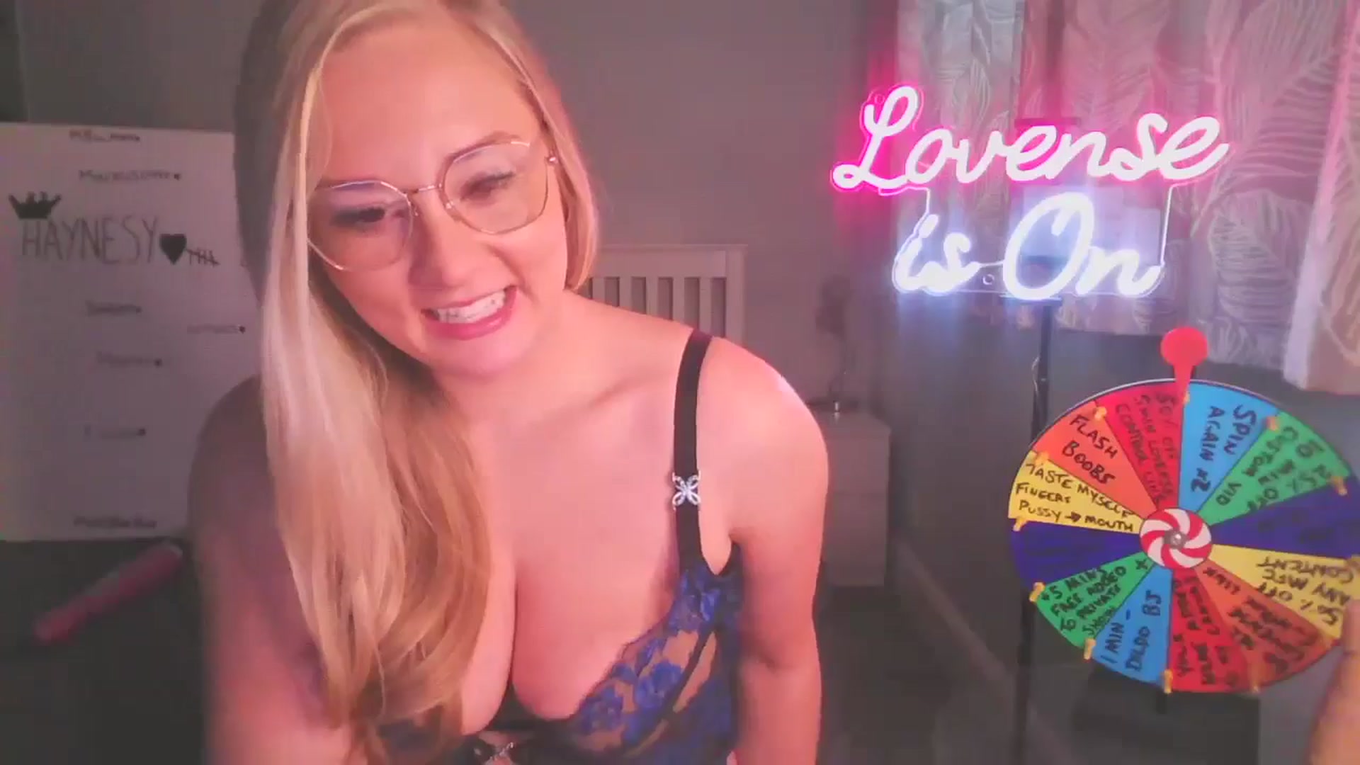 Gallery image thumbnail from AlexisBrookeX's myfreecams stream on, 01/24/2025, 15:33 image 10 of 20