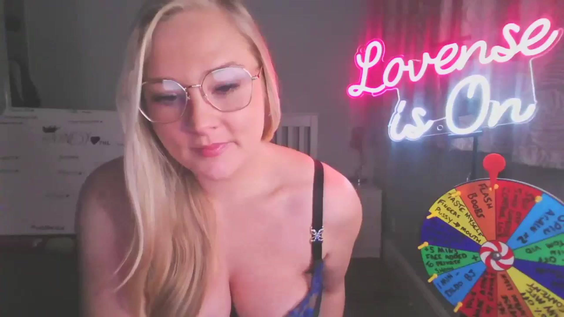 Gallery image thumbnail from AlexisBrookeX's myfreecams stream on, 01/24/2025, 18:39 image 4 of 20