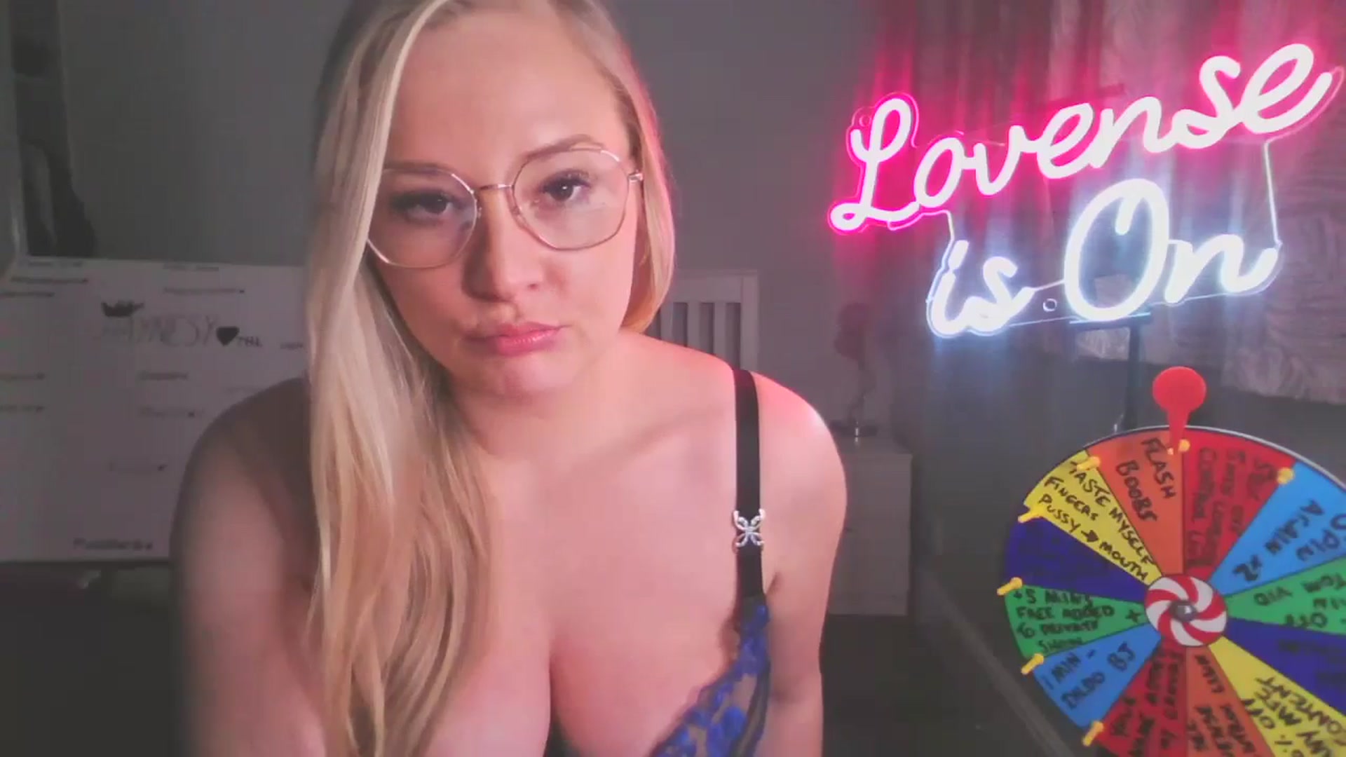 Gallery image thumbnail from AlexisBrookeX's myfreecams stream on, 01/24/2025, 18:39 image 6 of 20