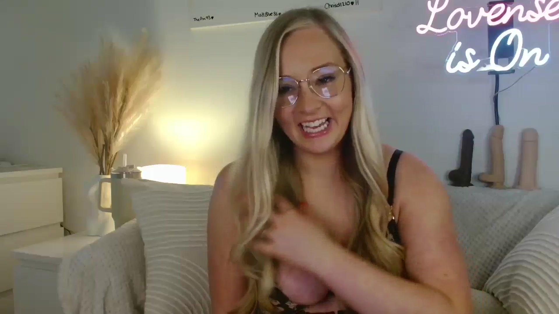 Gallery image thumbnail from AlexisBrookeX's myfreecams stream on, 01/27/2025, 13:30 image 20 of 20
