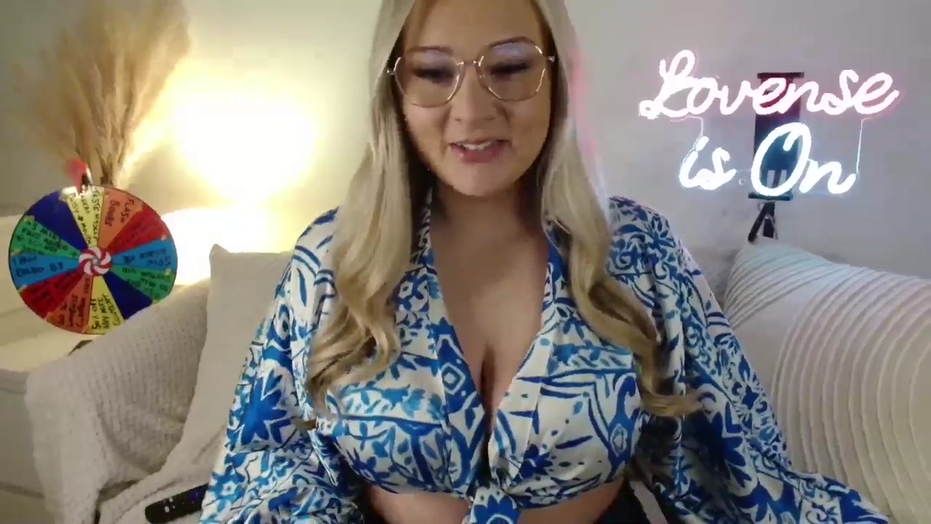 Gallery image thumbnail from AlexisBrookeX's myfreecams stream on, 02/15/2025, 13:24 image 7 of 20