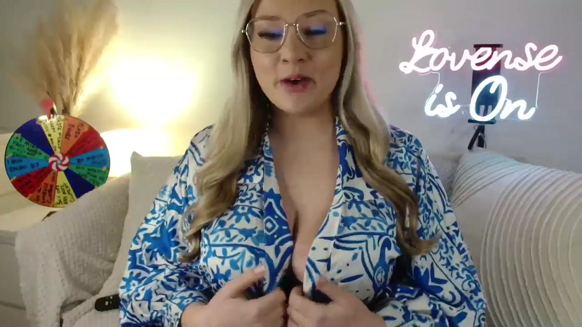 Gallery image thumbnail from AlexisBrookeX's myfreecams stream on, 02/15/2025, 13:24 image 13 of 20