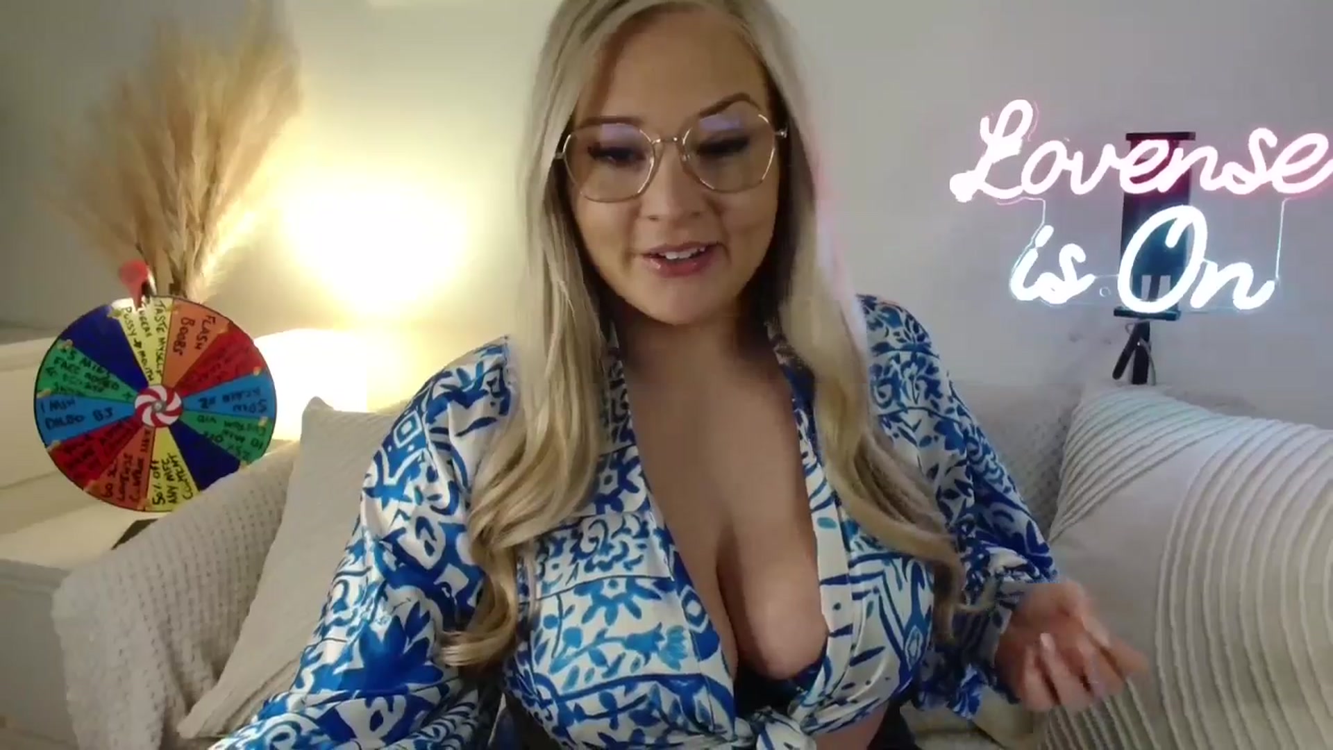 Gallery image thumbnail from AlexisBrookeX's myfreecams stream on, 02/15/2025, 14:13 image 3 of 20