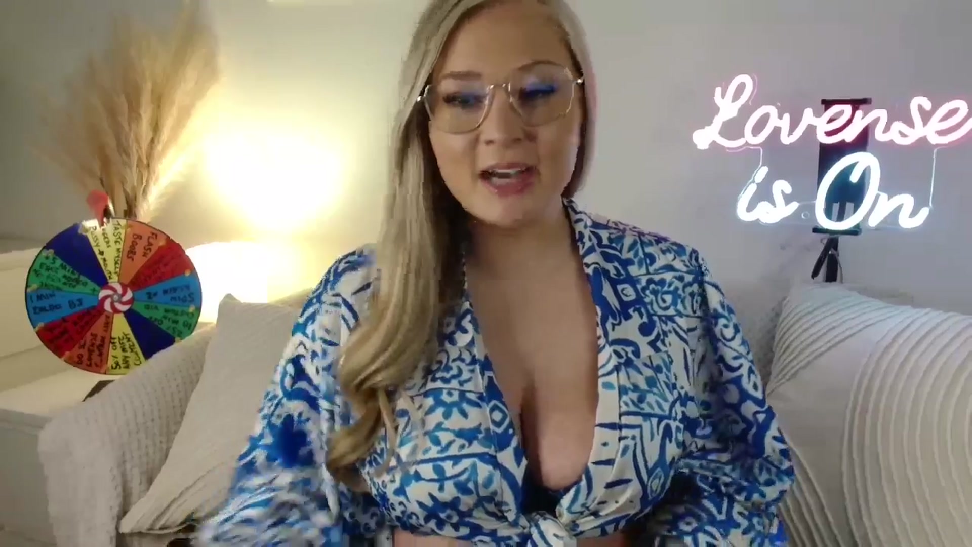 Gallery image thumbnail from AlexisBrookeX's myfreecams stream on, 02/15/2025, 14:13 image 16 of 20