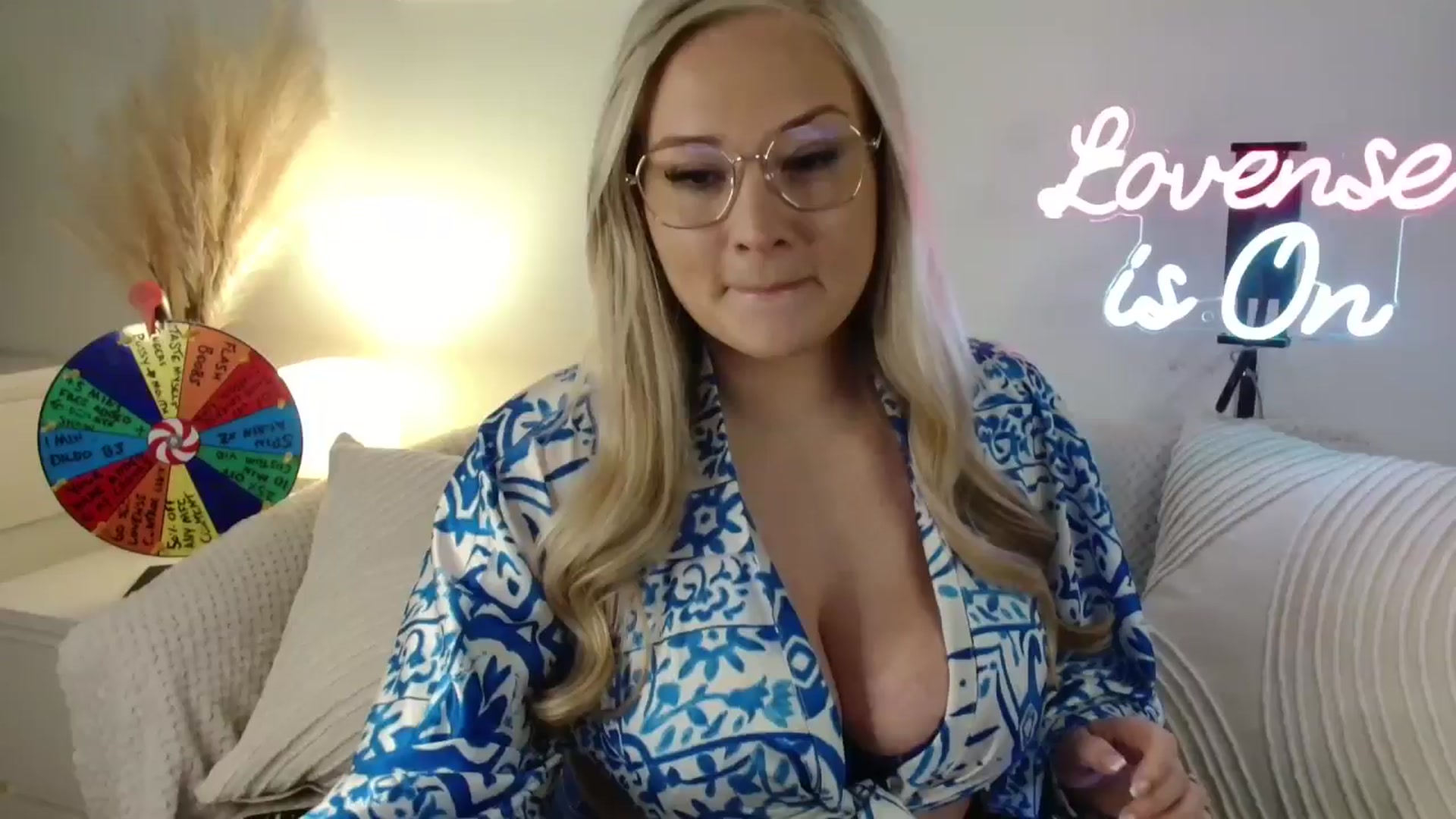 Gallery image thumbnail from AlexisBrookeX's myfreecams stream on, 02/15/2025, 14:13 image 5 of 20