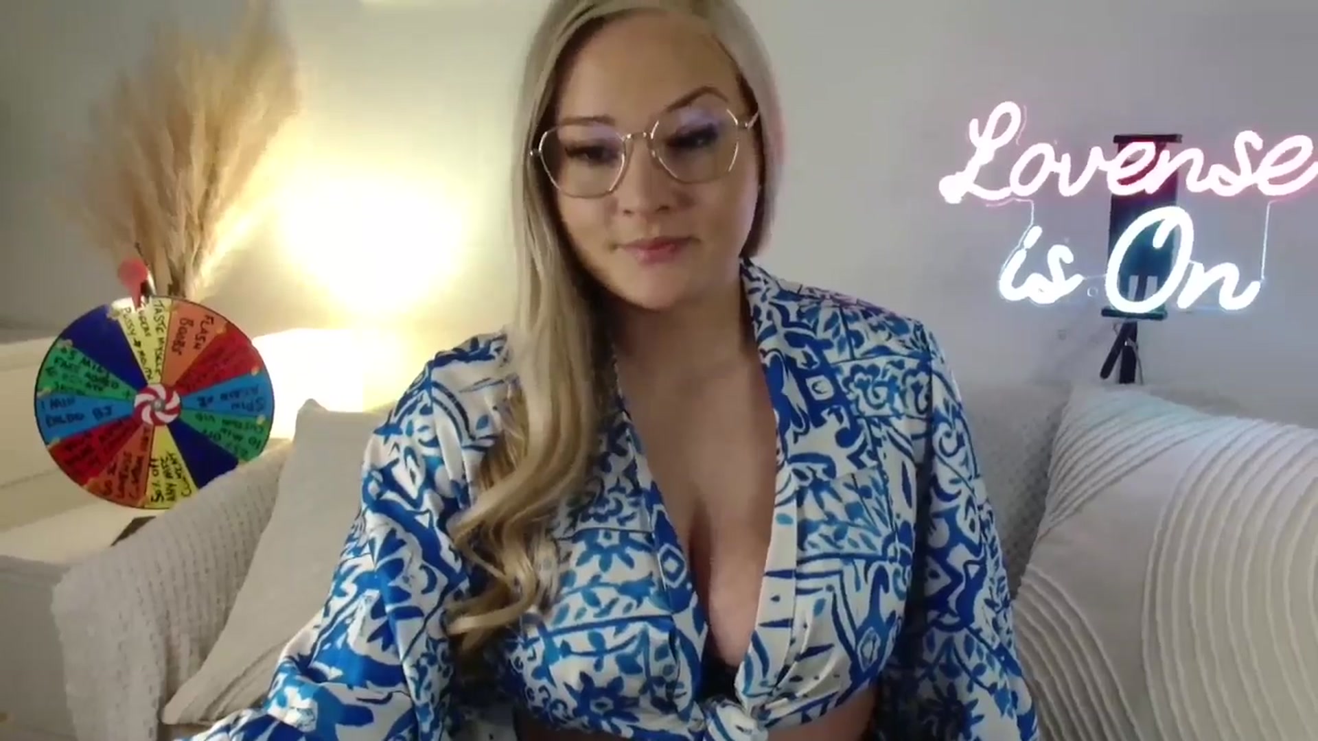 Gallery image thumbnail from AlexisBrookeX's myfreecams stream on, 02/15/2025, 14:13 image 15 of 20