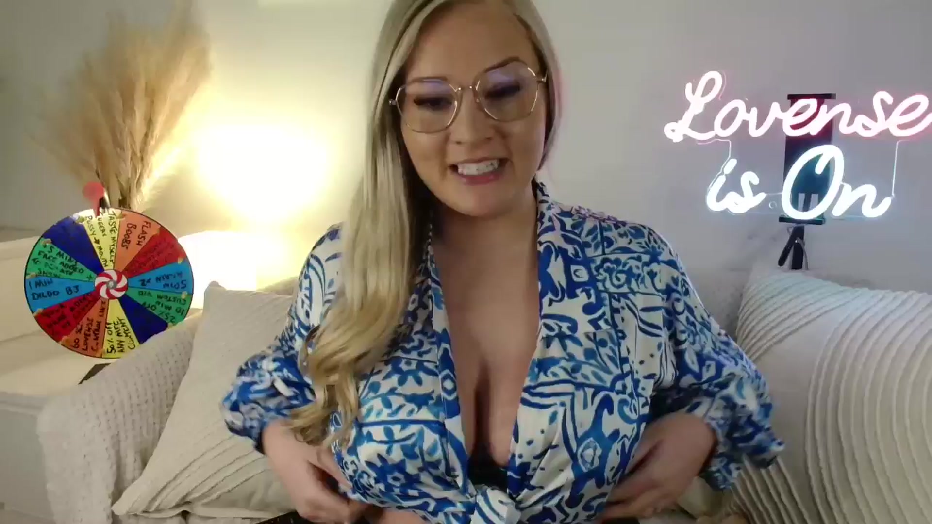 Gallery image thumbnail from AlexisBrookeX's myfreecams stream on, 02/15/2025, 15:40 image 1 of 20
