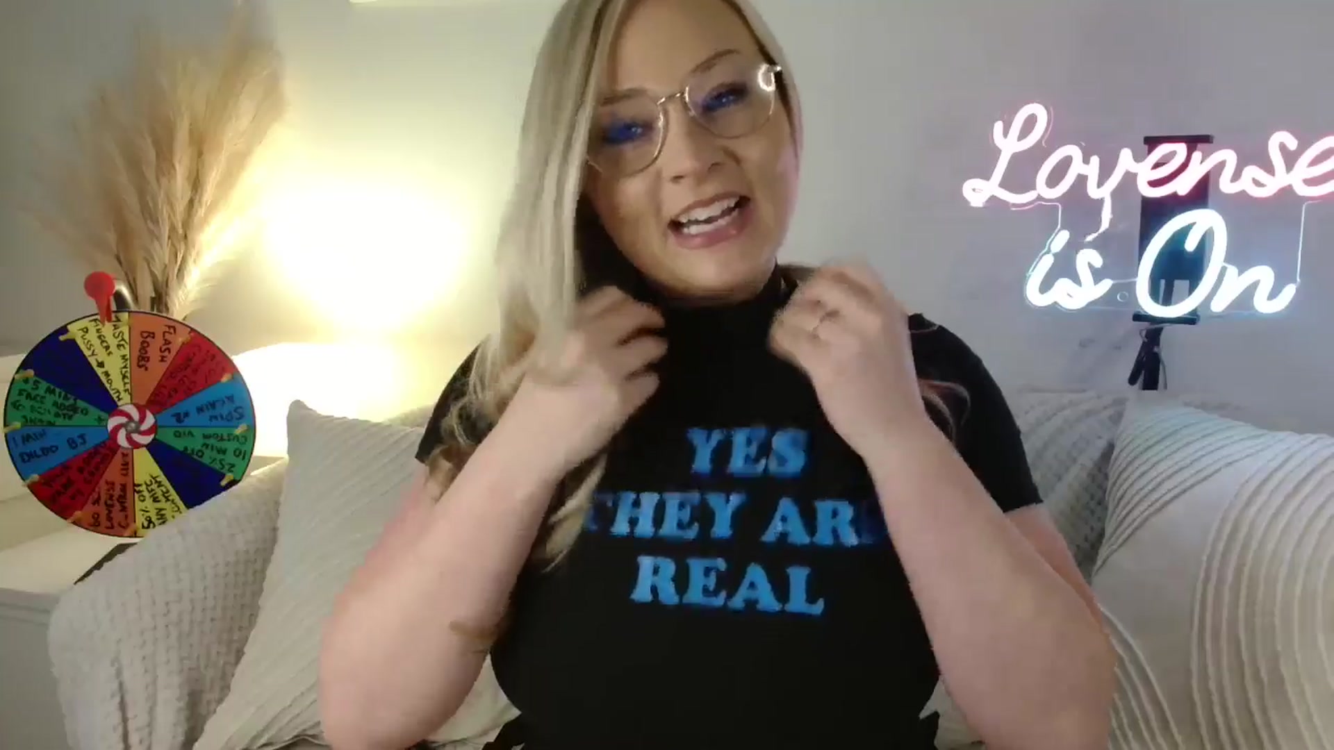Gallery image thumbnail from AlexisBrookeX's myfreecams stream on, 02/19/2025, 14:52 image 15 of 20