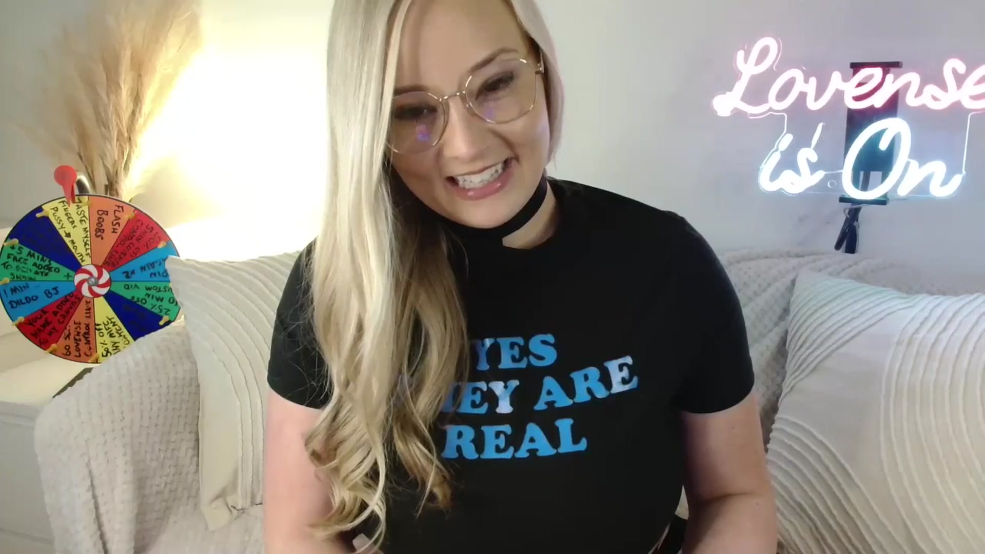 Gallery image thumbnail from AlexisBrookeX's myfreecams stream on, 02/19/2025, 15:24 image 13 of 20