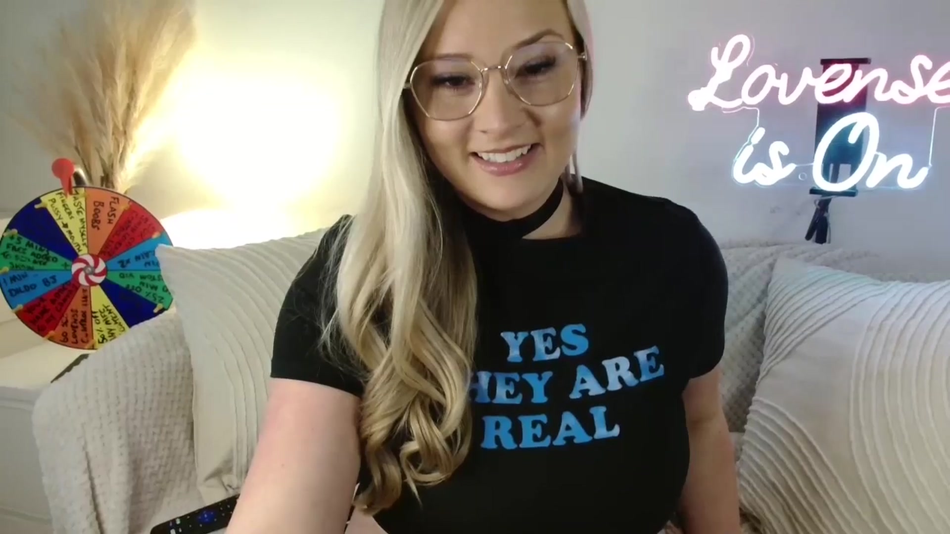 Gallery image thumbnail from AlexisBrookeX's myfreecams stream on, 02/19/2025, 15:24 image 10 of 20
