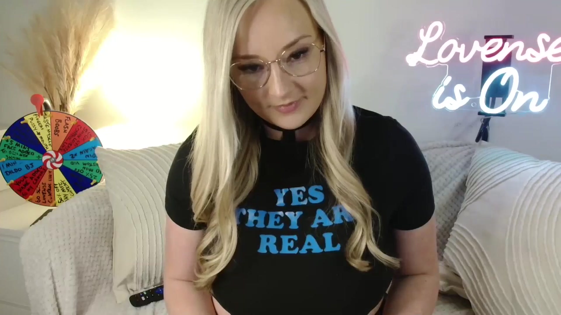 Gallery image thumbnail from AlexisBrookeX's myfreecams stream on, 02/19/2025, 15:24 image 18 of 20