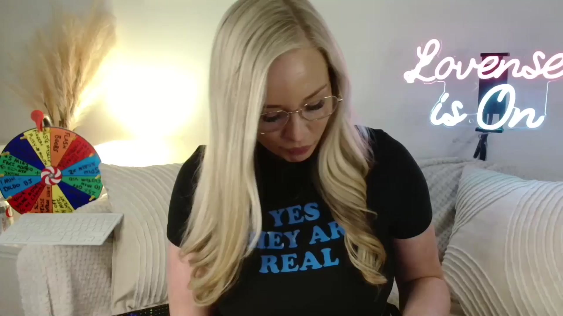 Gallery image thumbnail from AlexisBrookeX's myfreecams stream on, 02/19/2025, 16:08 image 1 of 20