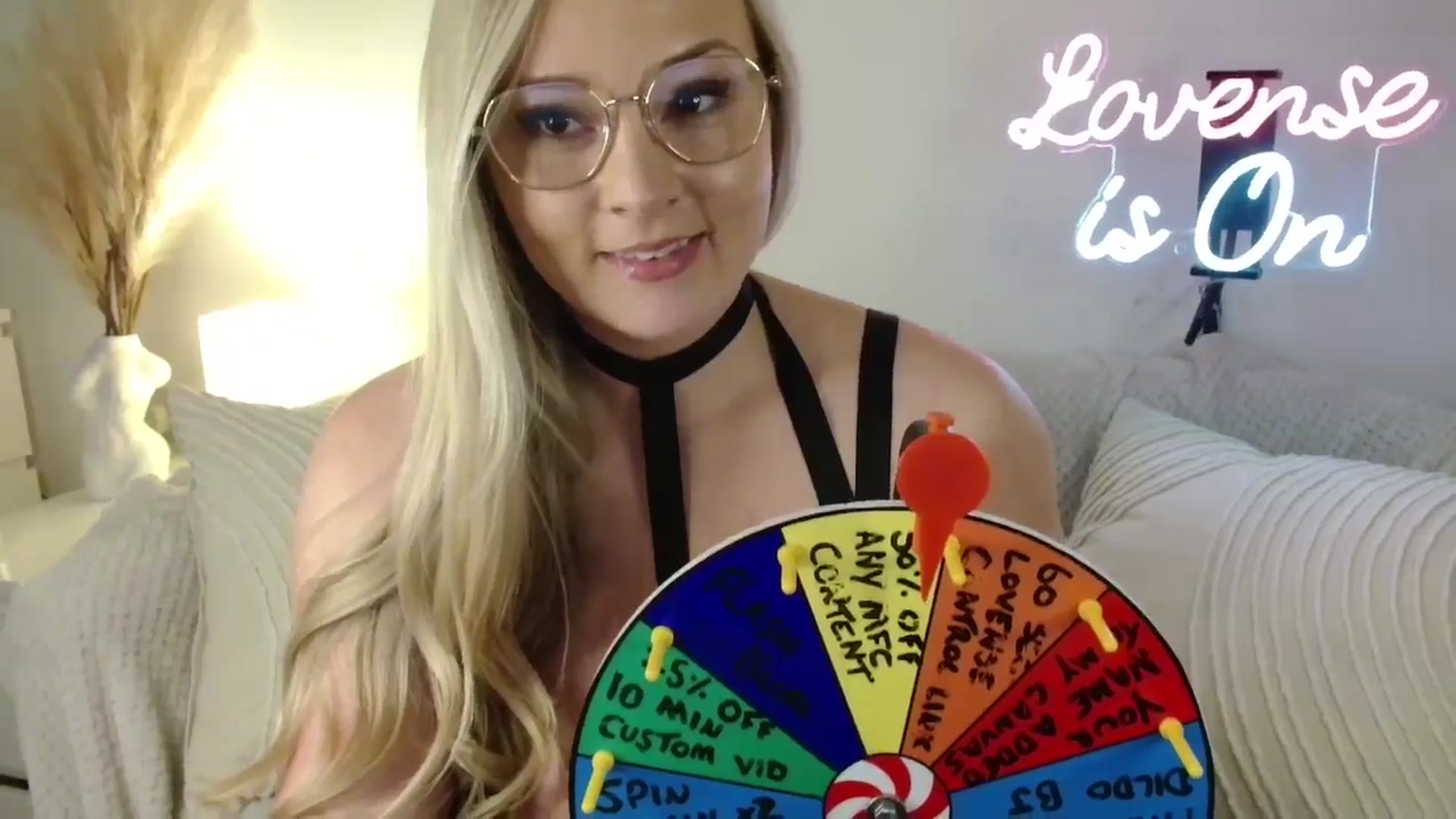 Gallery image thumbnail from AlexisBrookeX's myfreecams stream on, 02/19/2025, 17:26 image 6 of 20