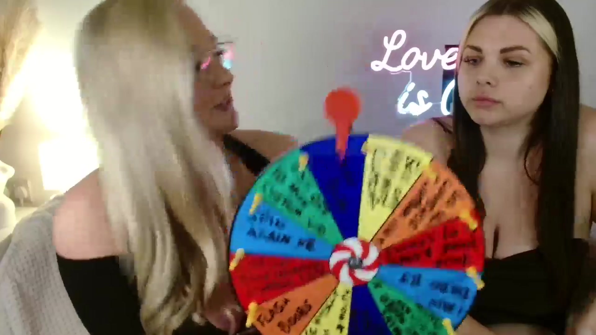 Gallery image thumbnail from AlexisBrookeX's myfreecams stream on, 02/28/2025, 19:23 image 6 of 20