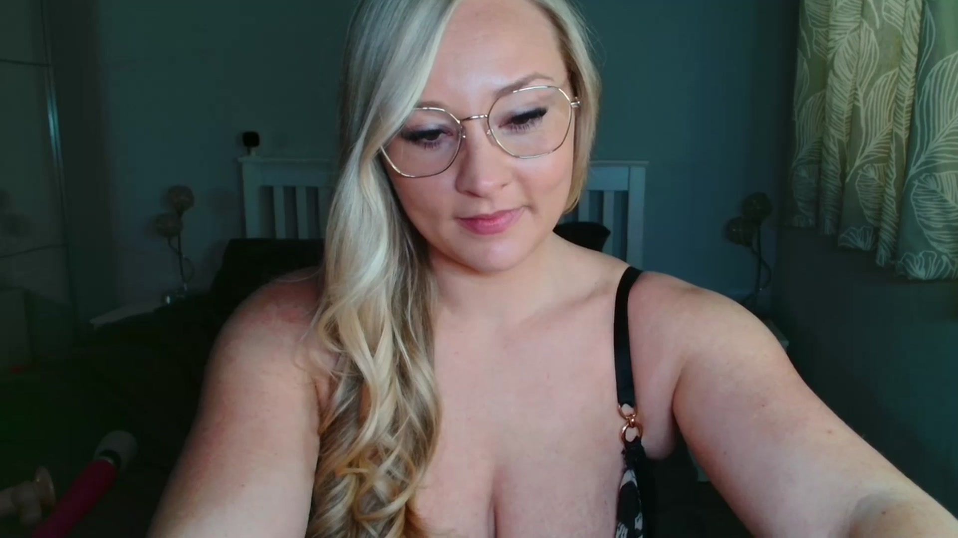 Gallery image thumbnail from AlexisBrookeX's myfreecams stream on, 03/17/2025, 16:34 image 13 of 20
