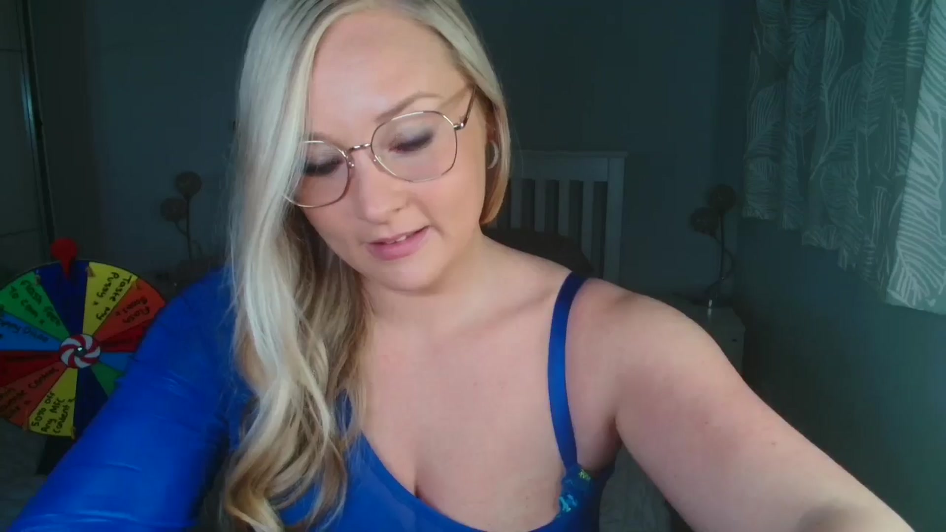 Gallery image thumbnail from AlexisBrookeX's myfreecams stream on, 03/31/2025, 20:04 image 17 of 20