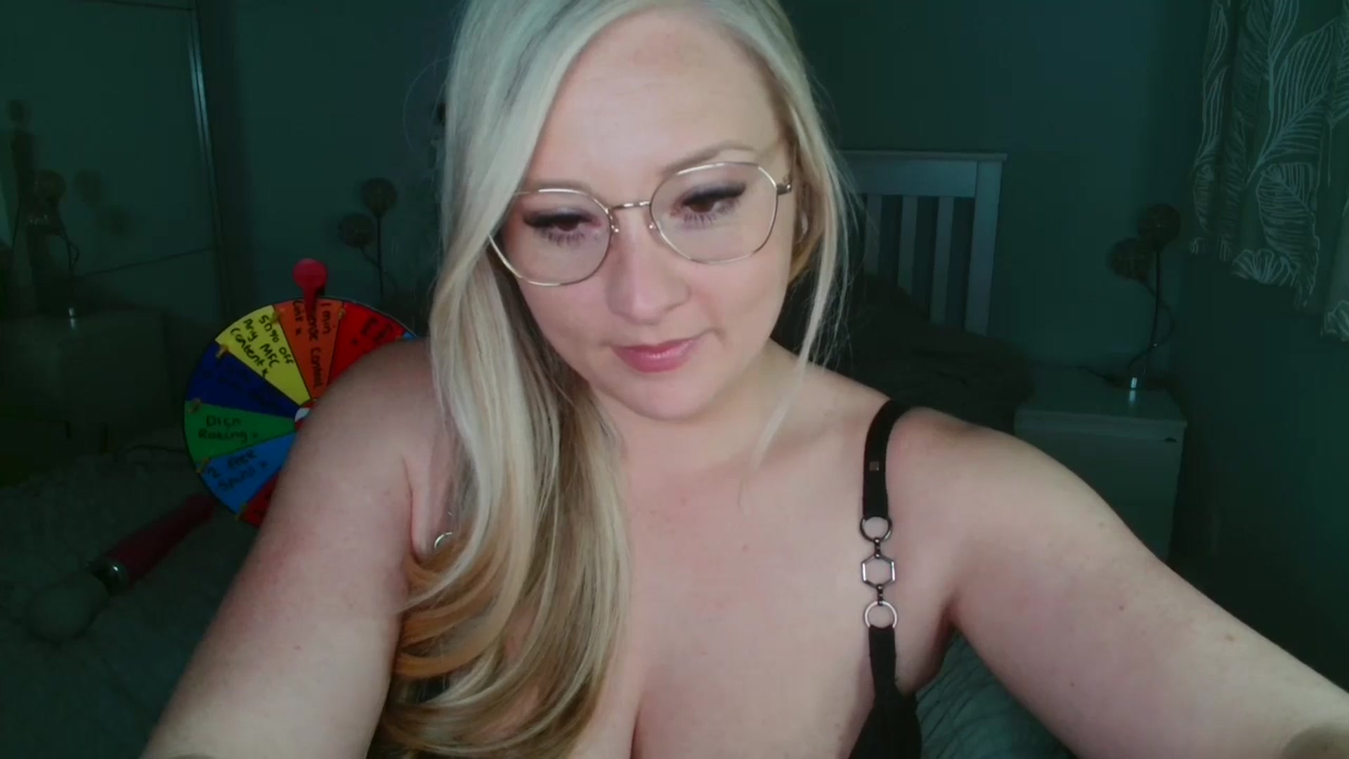 Gallery image thumbnail from AlexisBrookeX's myfreecams stream on, 04/10/2025, 01:16 image 9 of 20