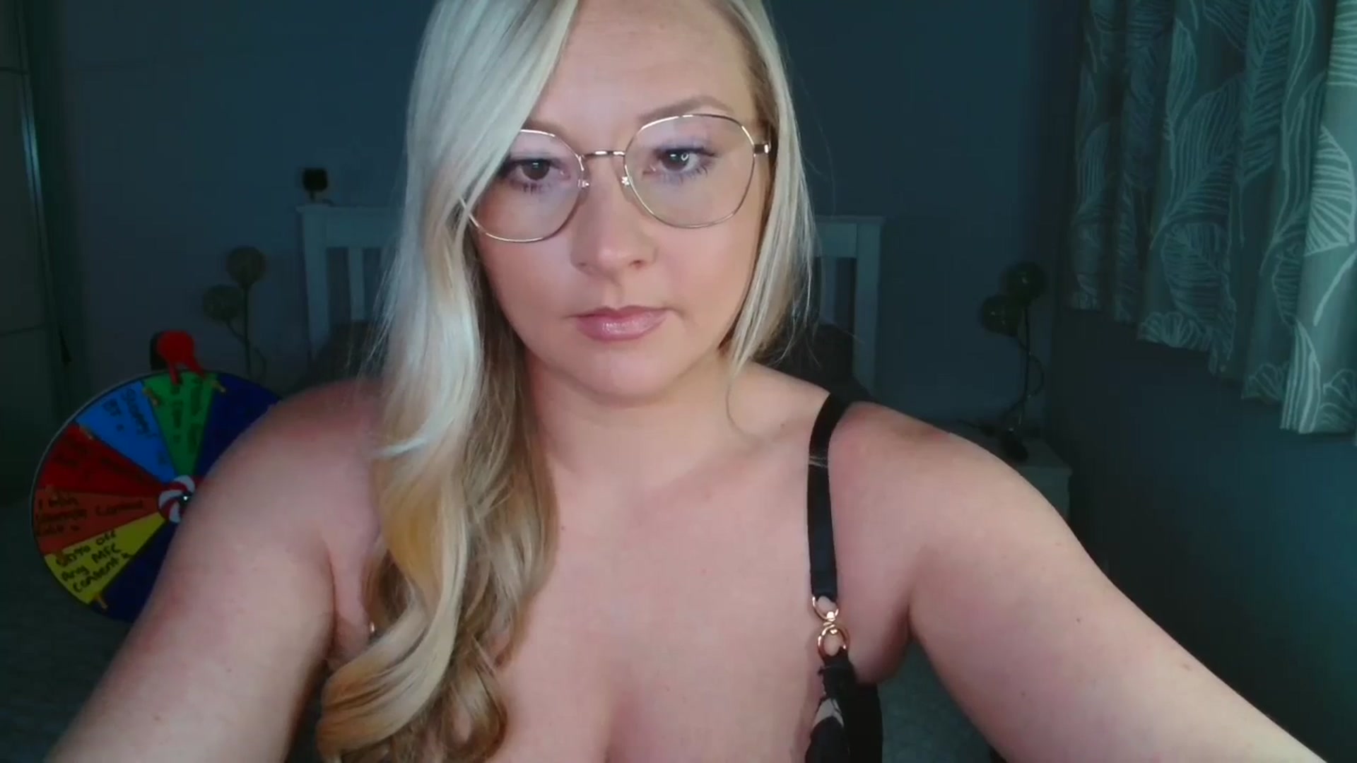 Gallery image thumbnail from AlexisBrookeX's myfreecams stream on, 05/01/2025, 20:47 image 2 of 20