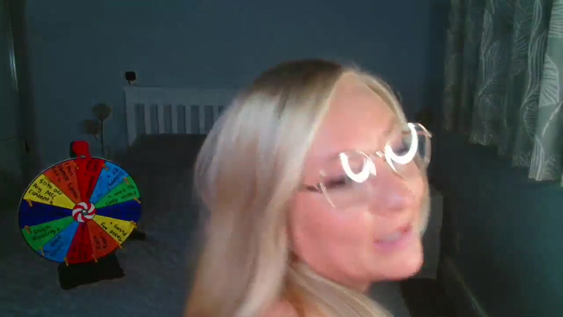 Gallery image thumbnail from AlexisBrookeX's myfreecams stream on, 05/01/2025, 20:47 image 19 of 20