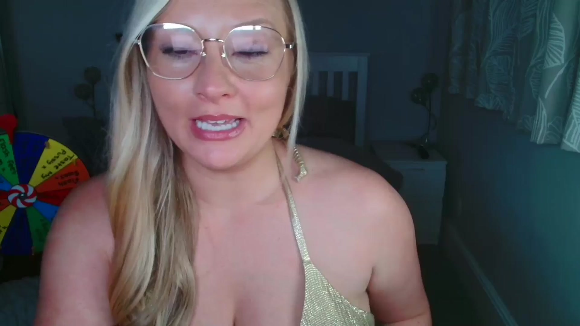 Gallery image thumbnail from AlexisBrookeX's myfreecams stream on, 05/01/2025, 23:05 image 4 of 20