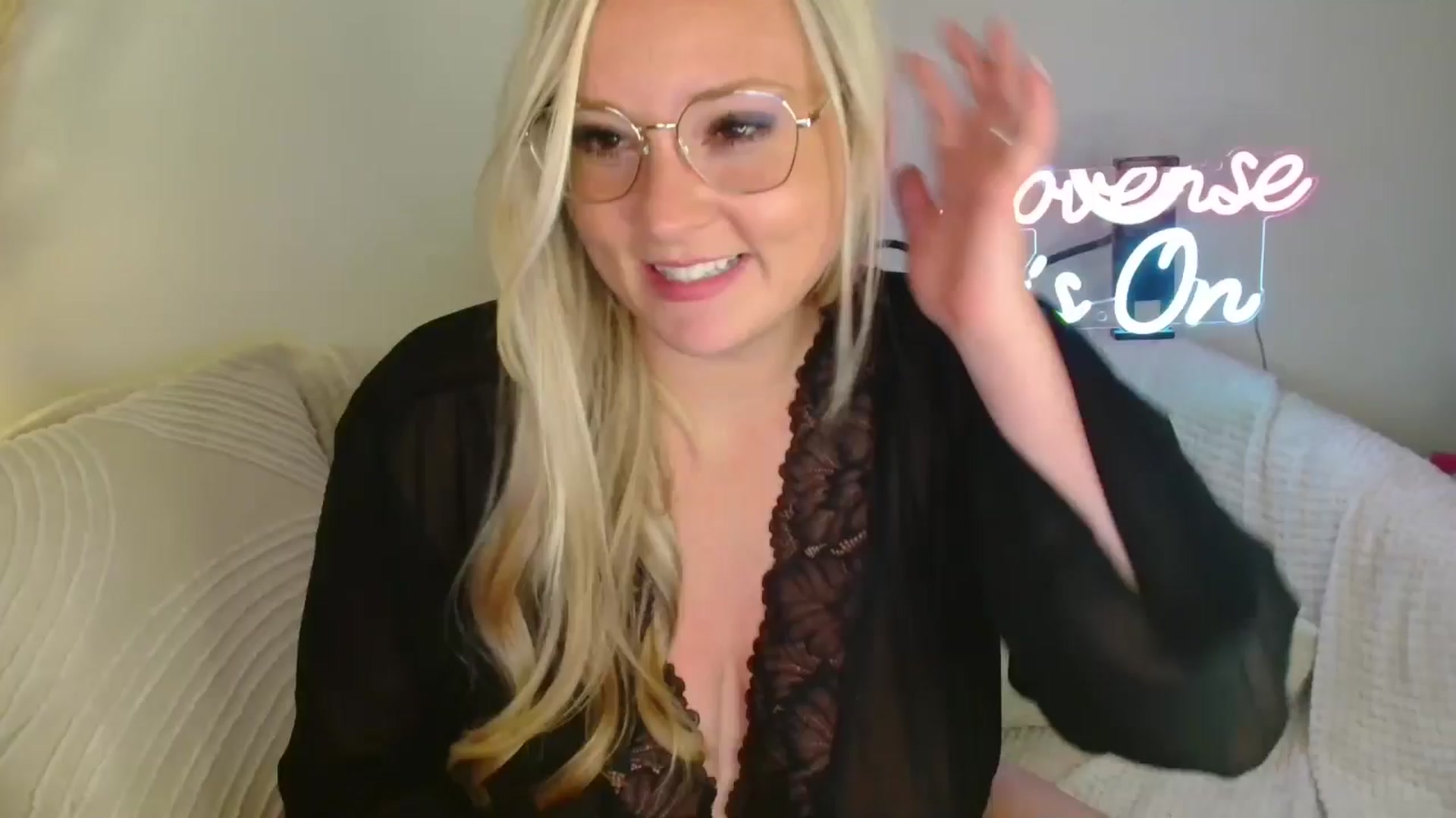 Gallery image thumbnail from AlexisBrookeX's myfreecams stream on, 06/04/2025, 24:03 image 13 of 20