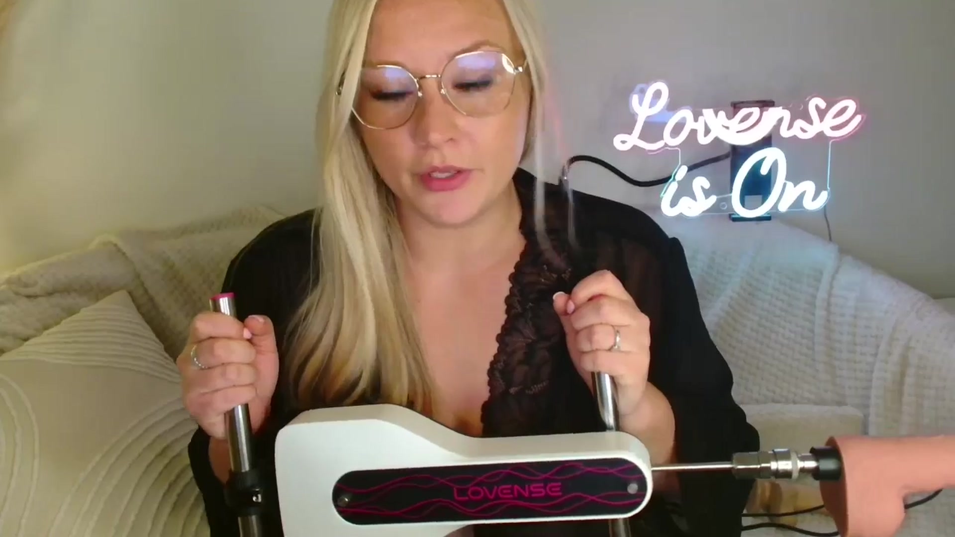 Gallery image thumbnail from AlexisBrookeX's myfreecams stream on, 06/04/2025, 24:03 image 12 of 20