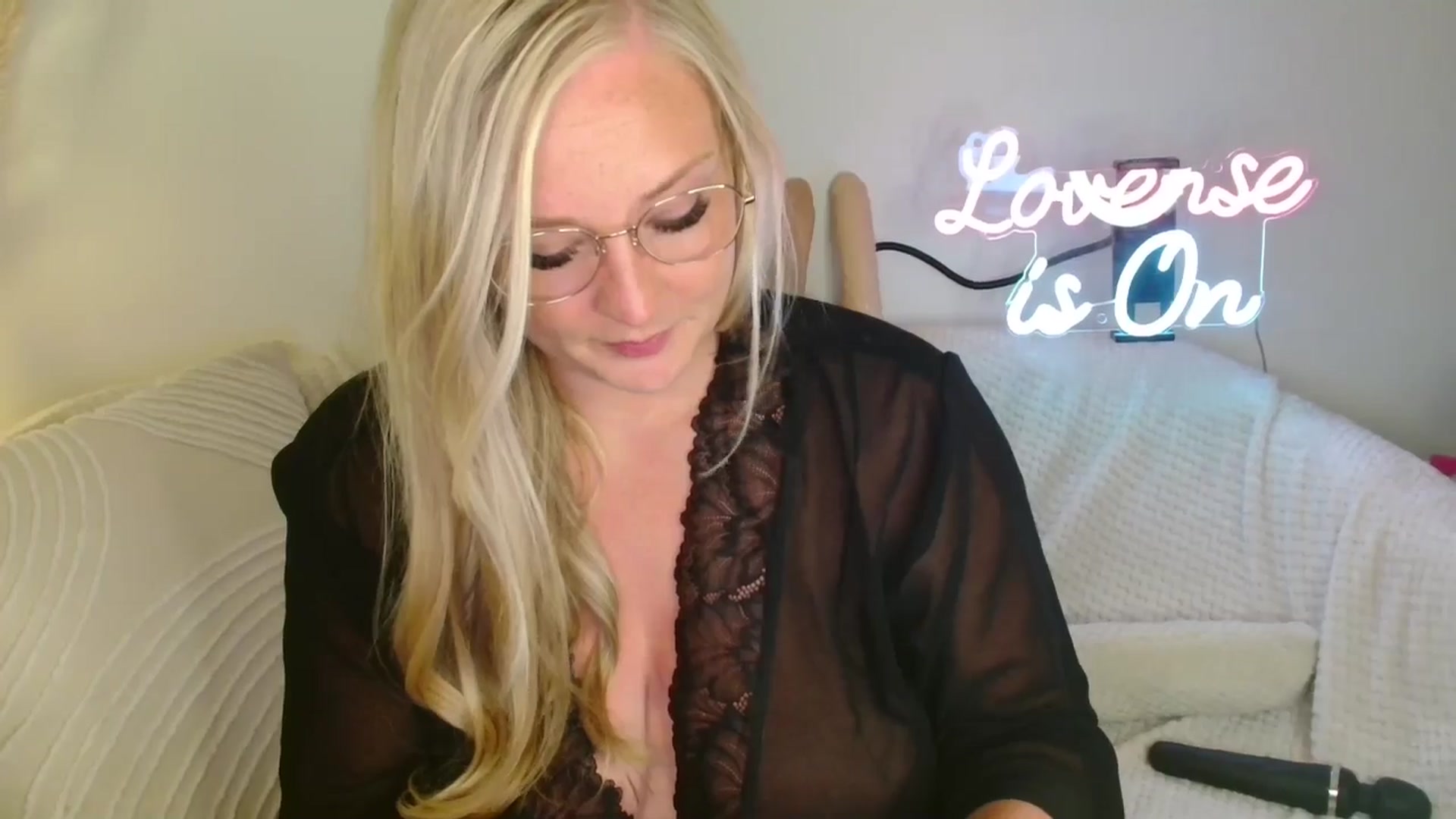 Gallery image thumbnail from AlexisBrookeX's myfreecams stream on, 06/04/2025, 24:35 image 2 of 20