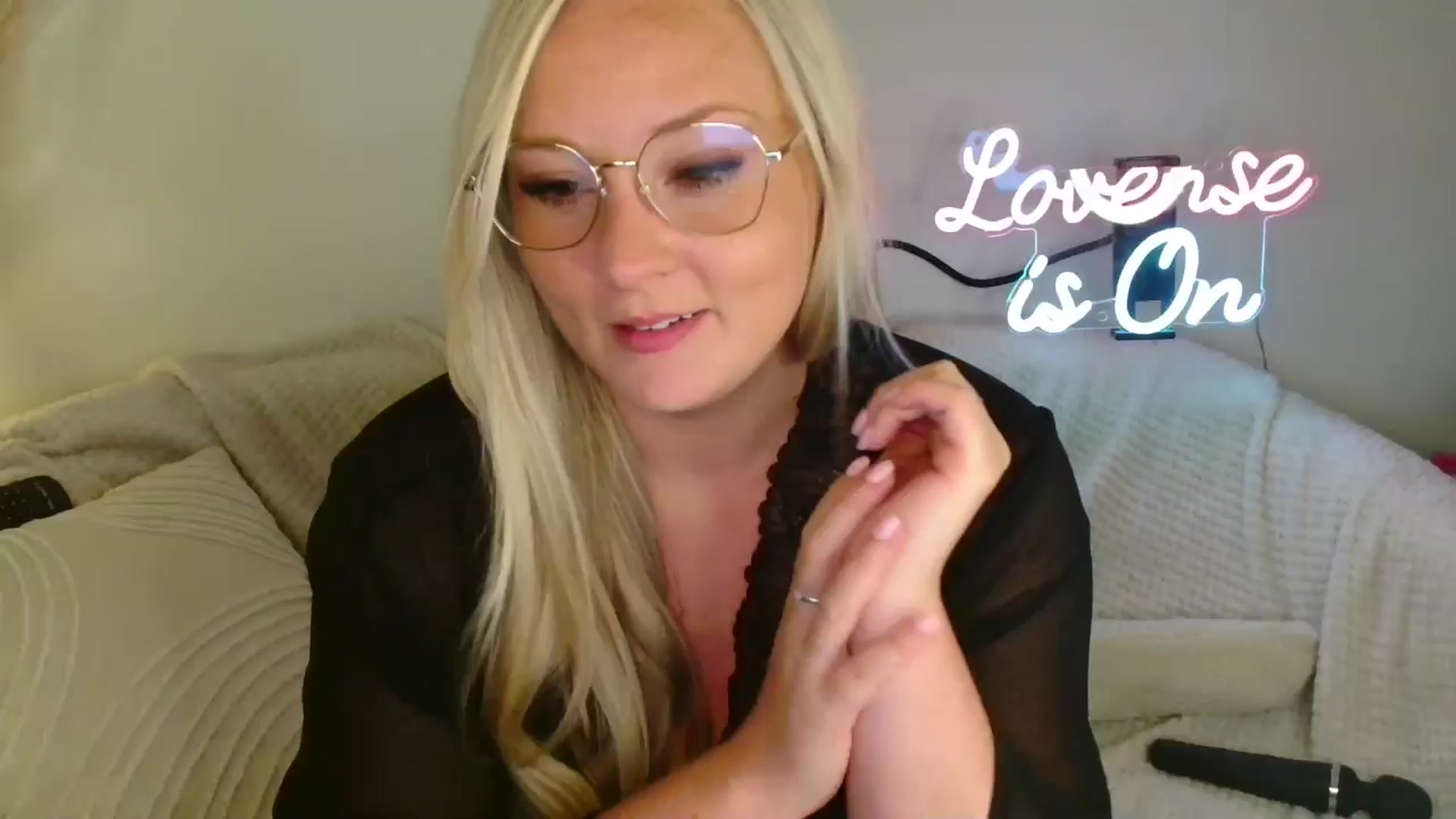 Gallery image thumbnail from AlexisBrookeX's myfreecams stream on, 06/04/2025, 24:35 image 1 of 20