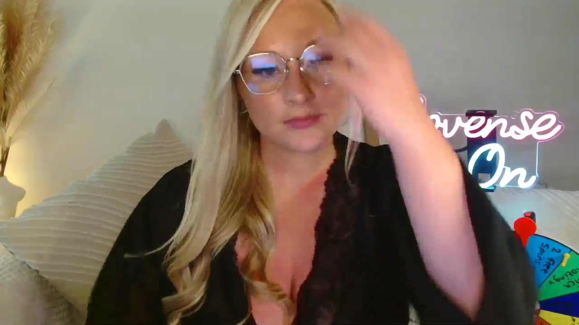 Gallery image thumbnail from AlexisBrookeX's myfreecams stream on, 06/06/2025, 21:37 image 15 of 20